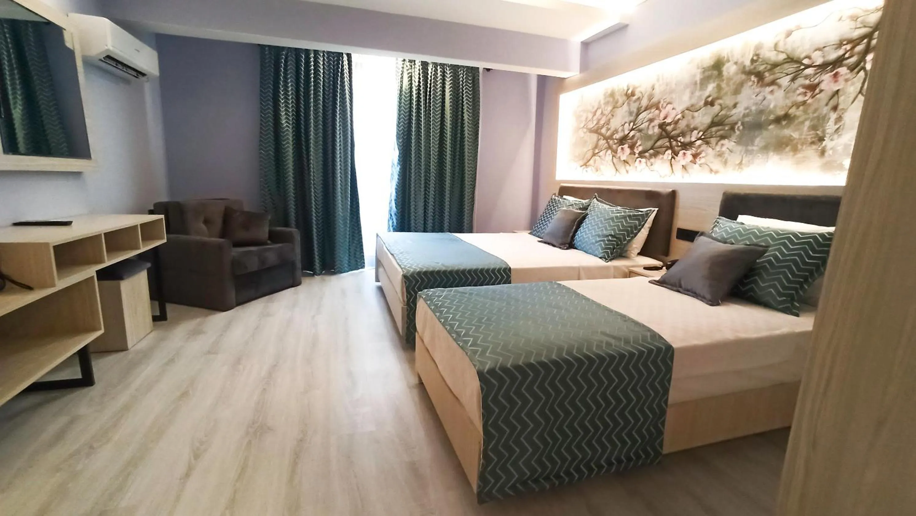 Photo of the whole room, Bed in Livaneli Boutique Otel