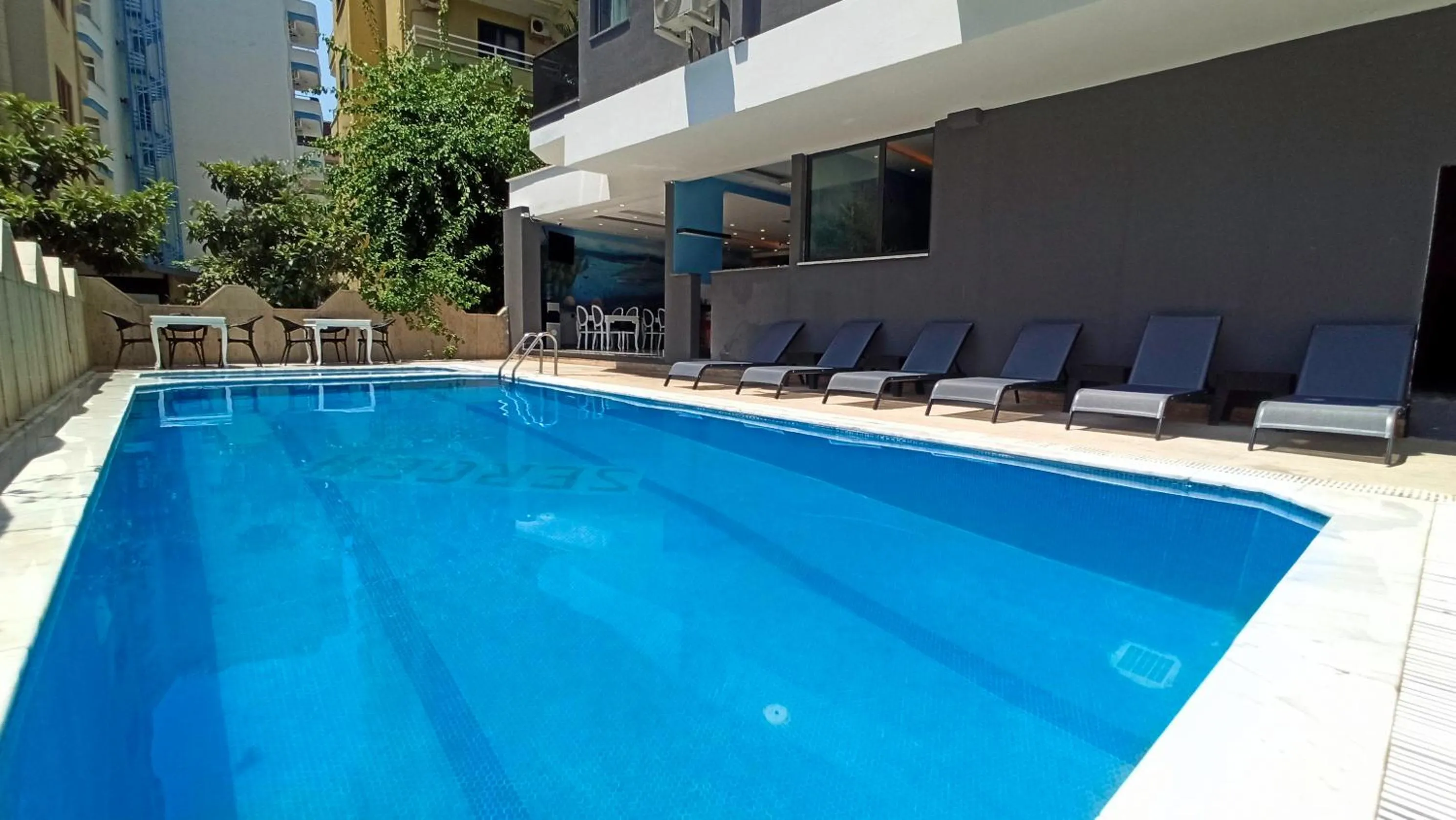 Swimming pool in Livaneli Boutique Otel