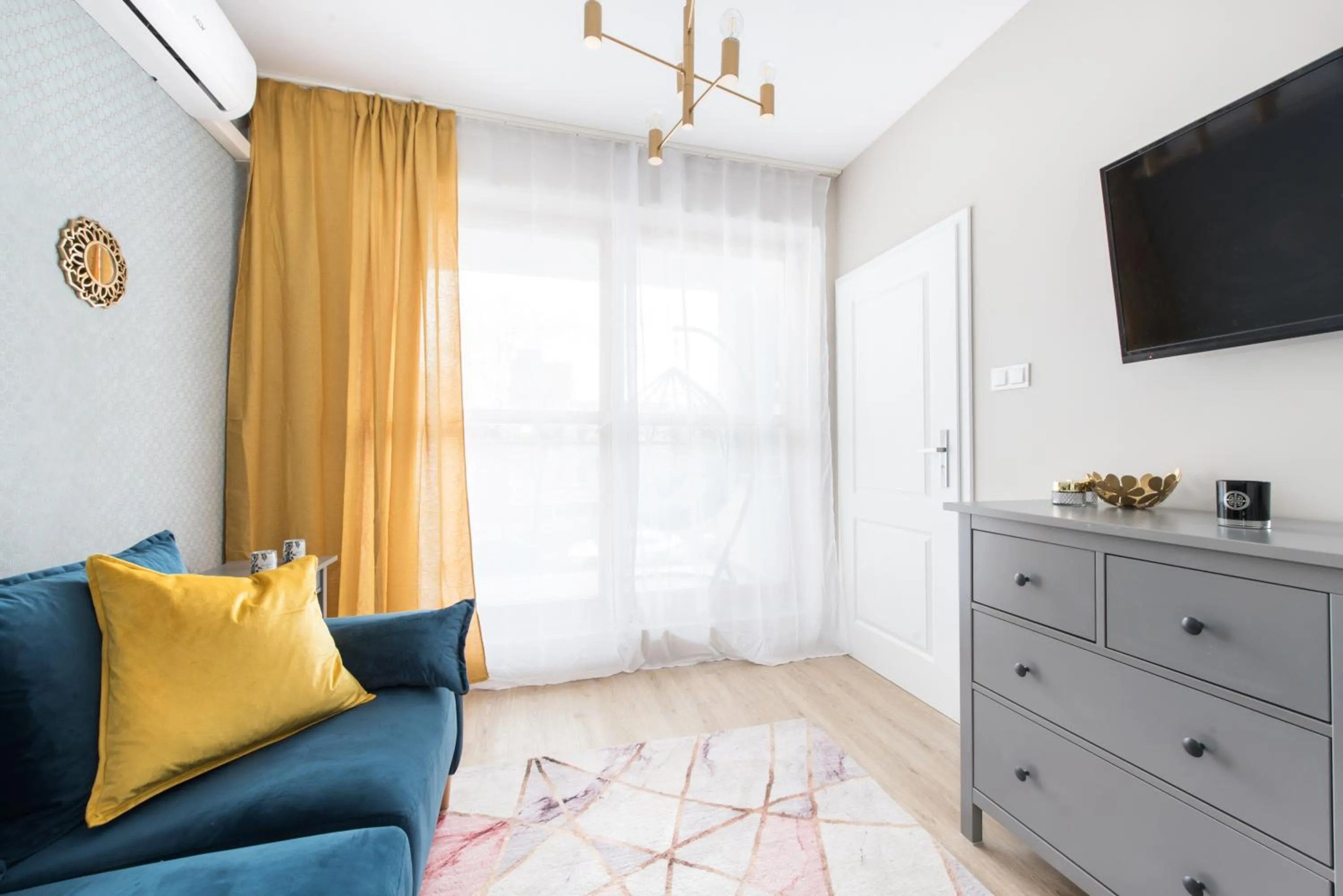 TV and multimedia in SuperApart Chełmska 9 - Blisko Olinek i WFDIF