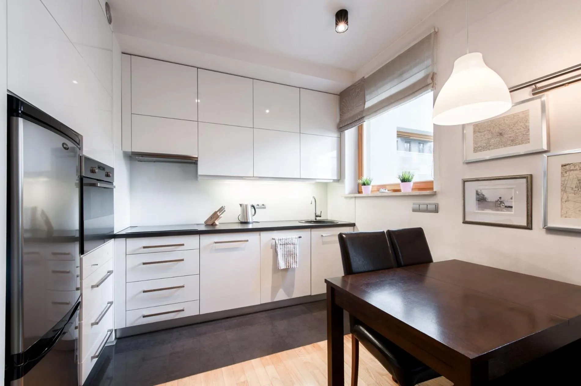 Kitchen or kitchenette in SuperApart Chełmska 9 - Blisko Olinek i WFDIF