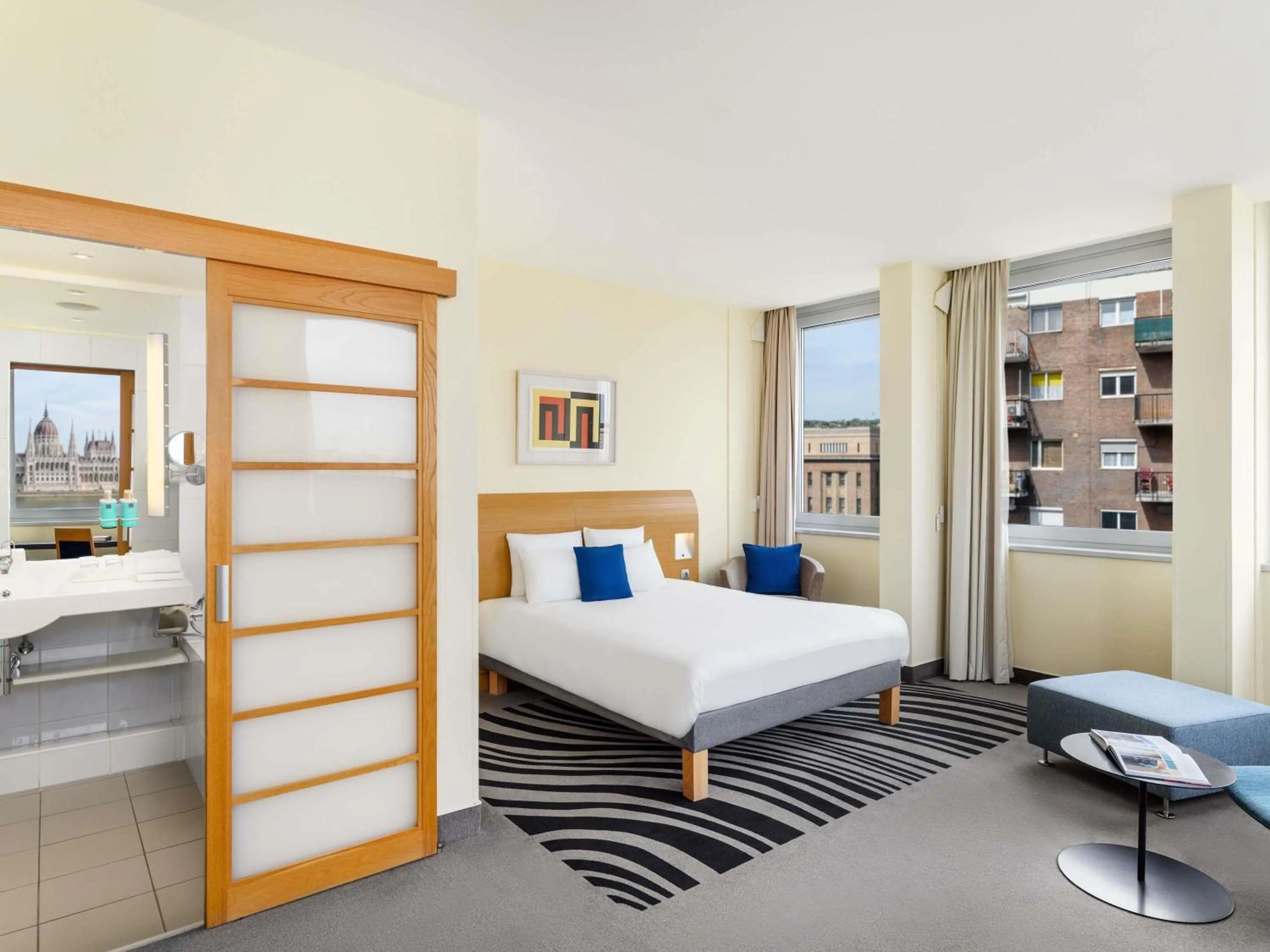 Bedroom, Bed in Novotel Budapest Danube