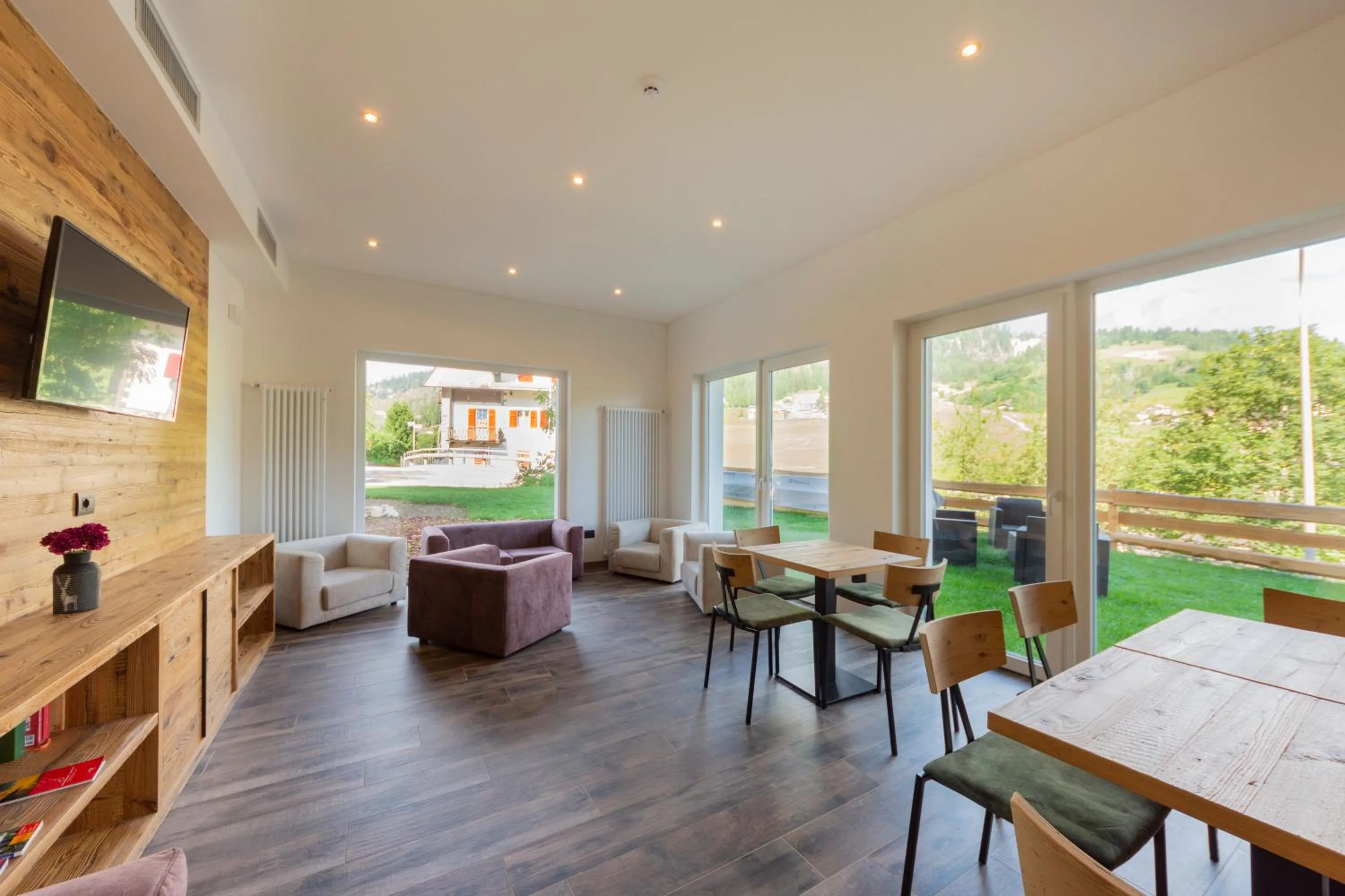 Lounge or bar in Active Alm Hotel