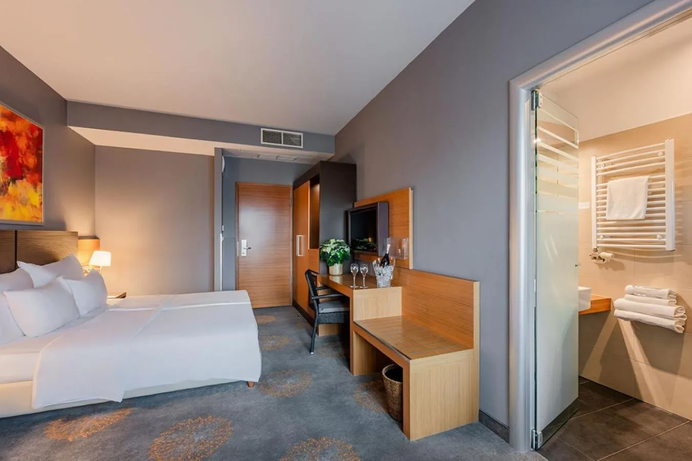 Photo of the whole room, Bed in Hotel Museum Budapest