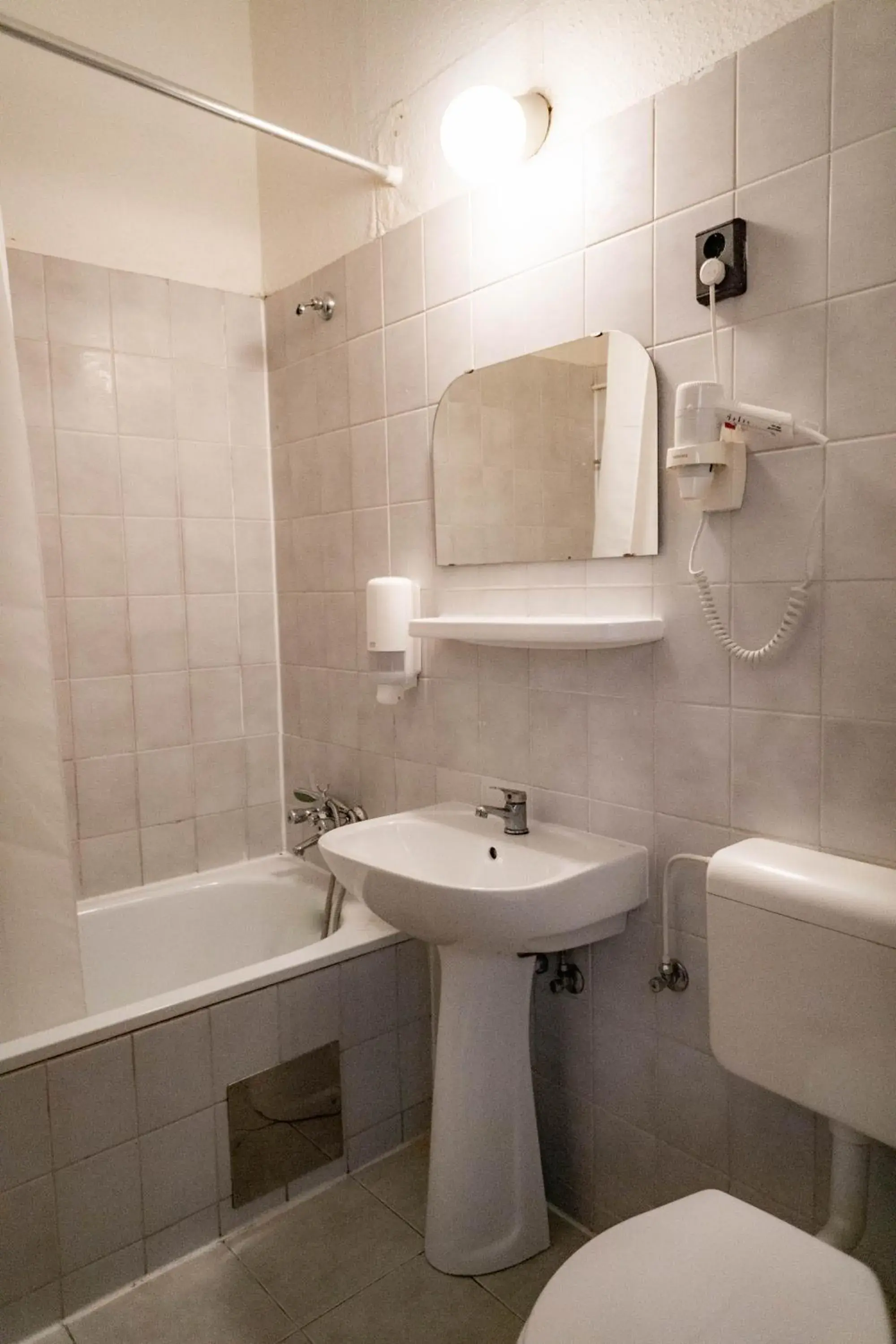 Triple Room in Equity Point Budapest Triple Room in Equity Point Budapest