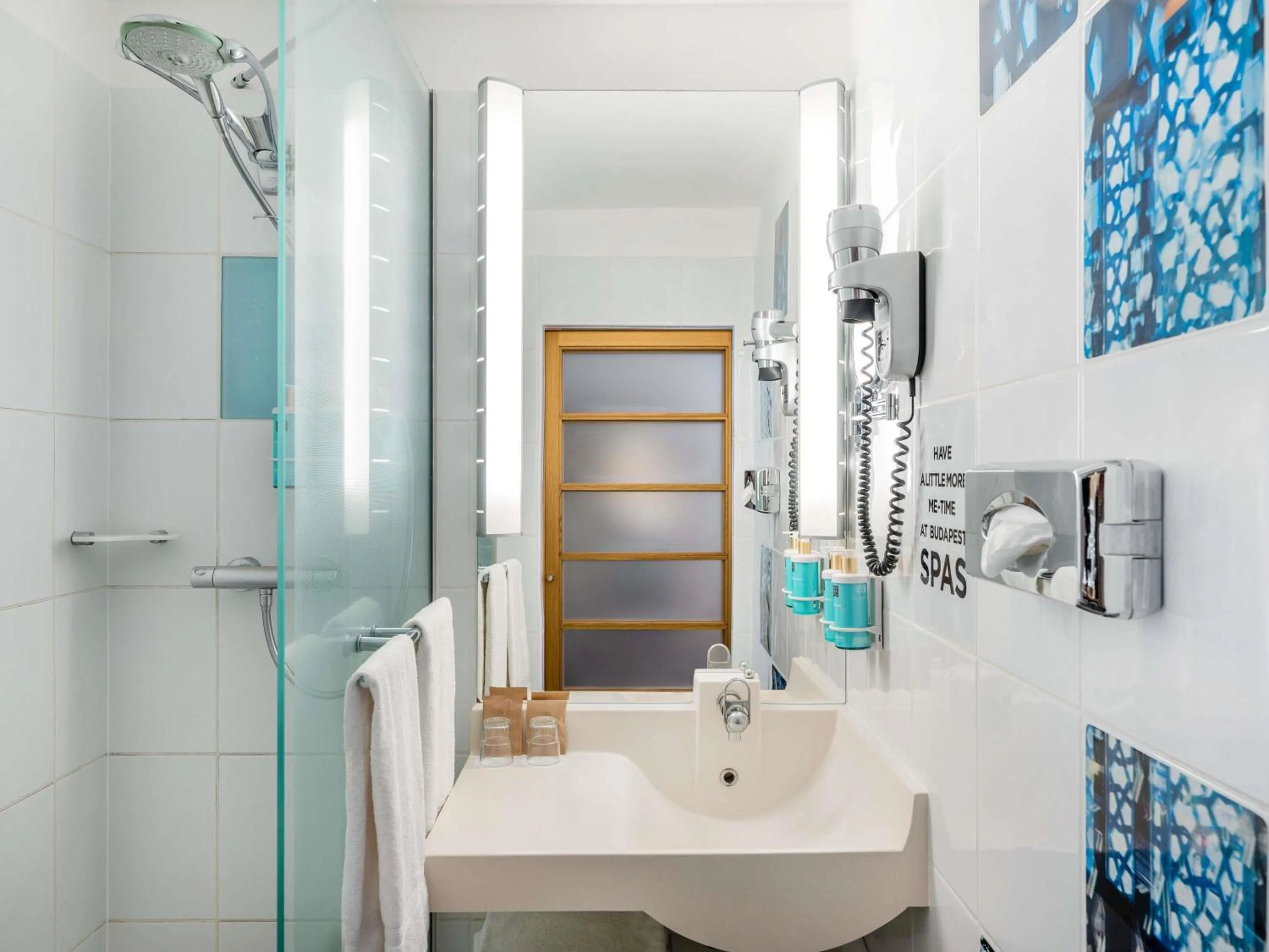 Bedroom in Novotel Budapest City