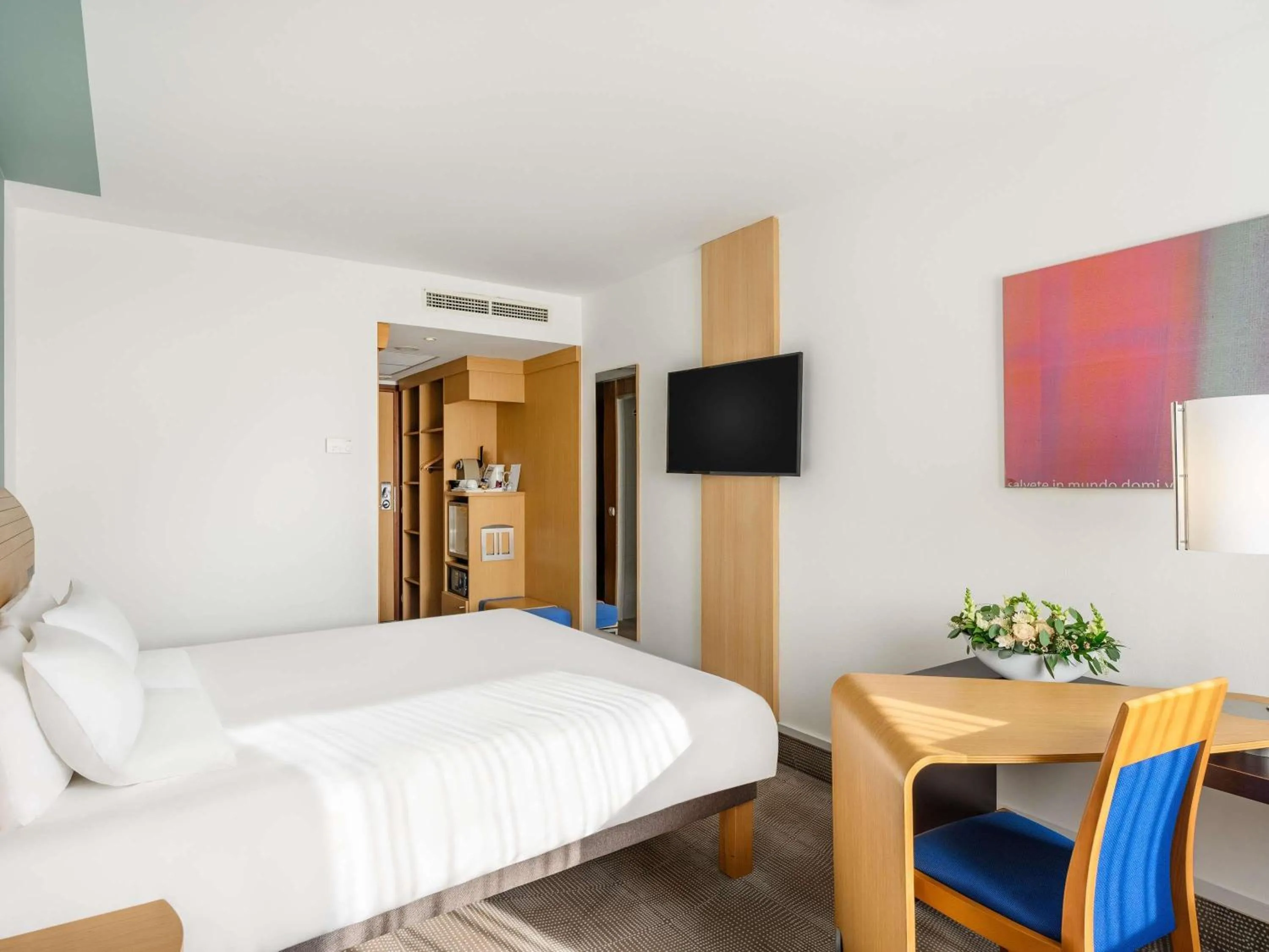 Bedroom, Bed in Novotel Budapest City