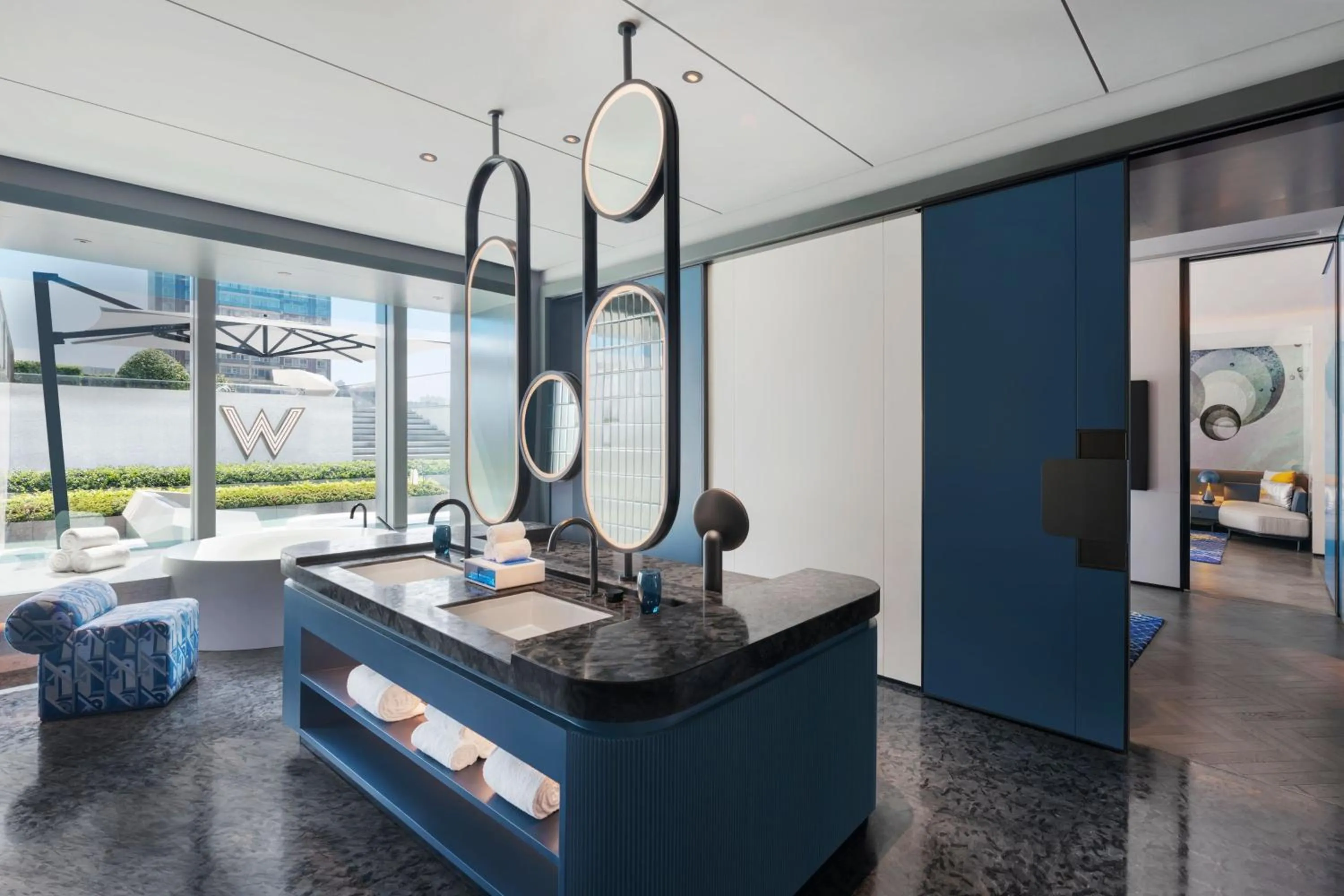 Swimming pool in W Changsha