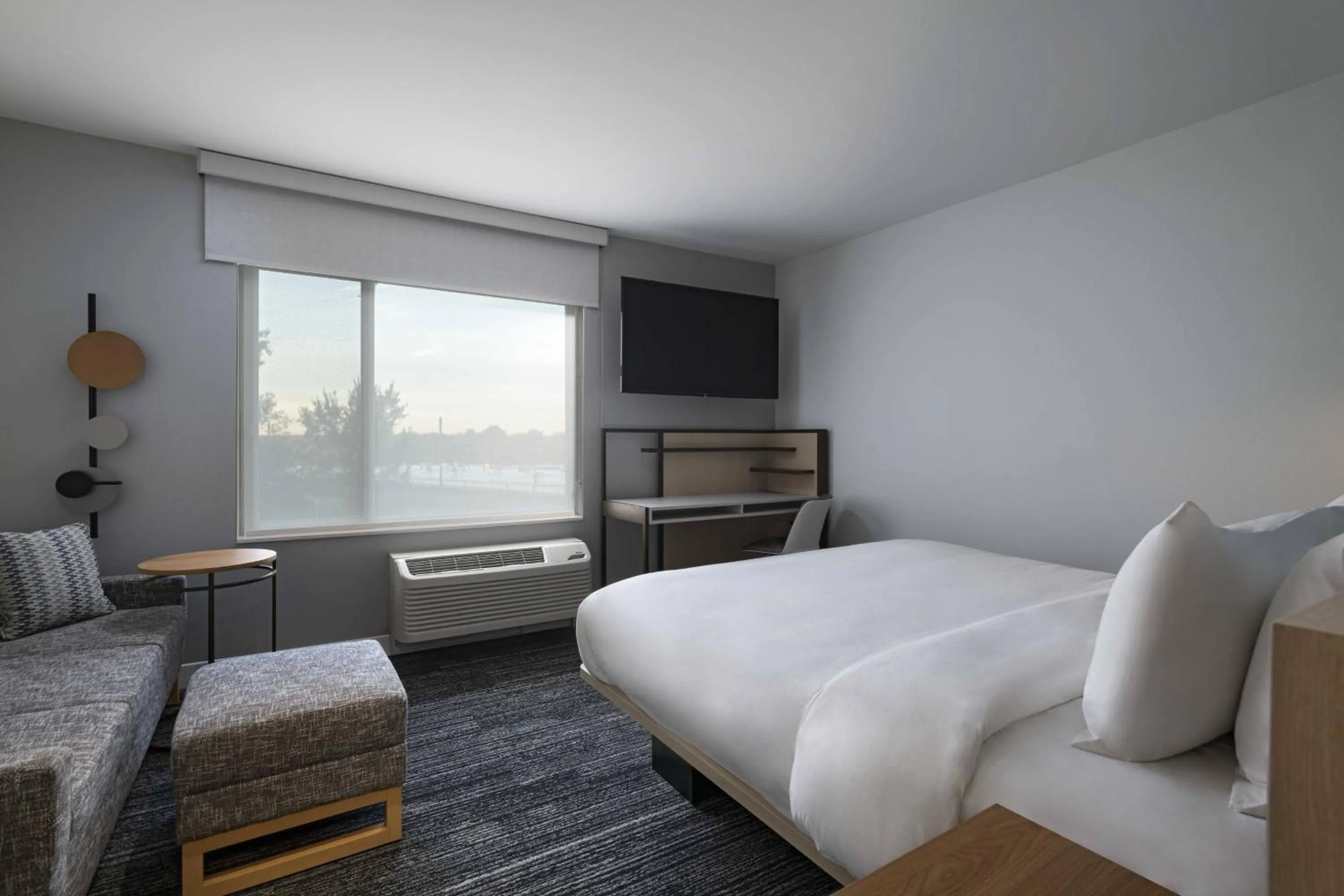 Photo of the whole room, Bed in TownePlace Suites by Marriott Brentwood