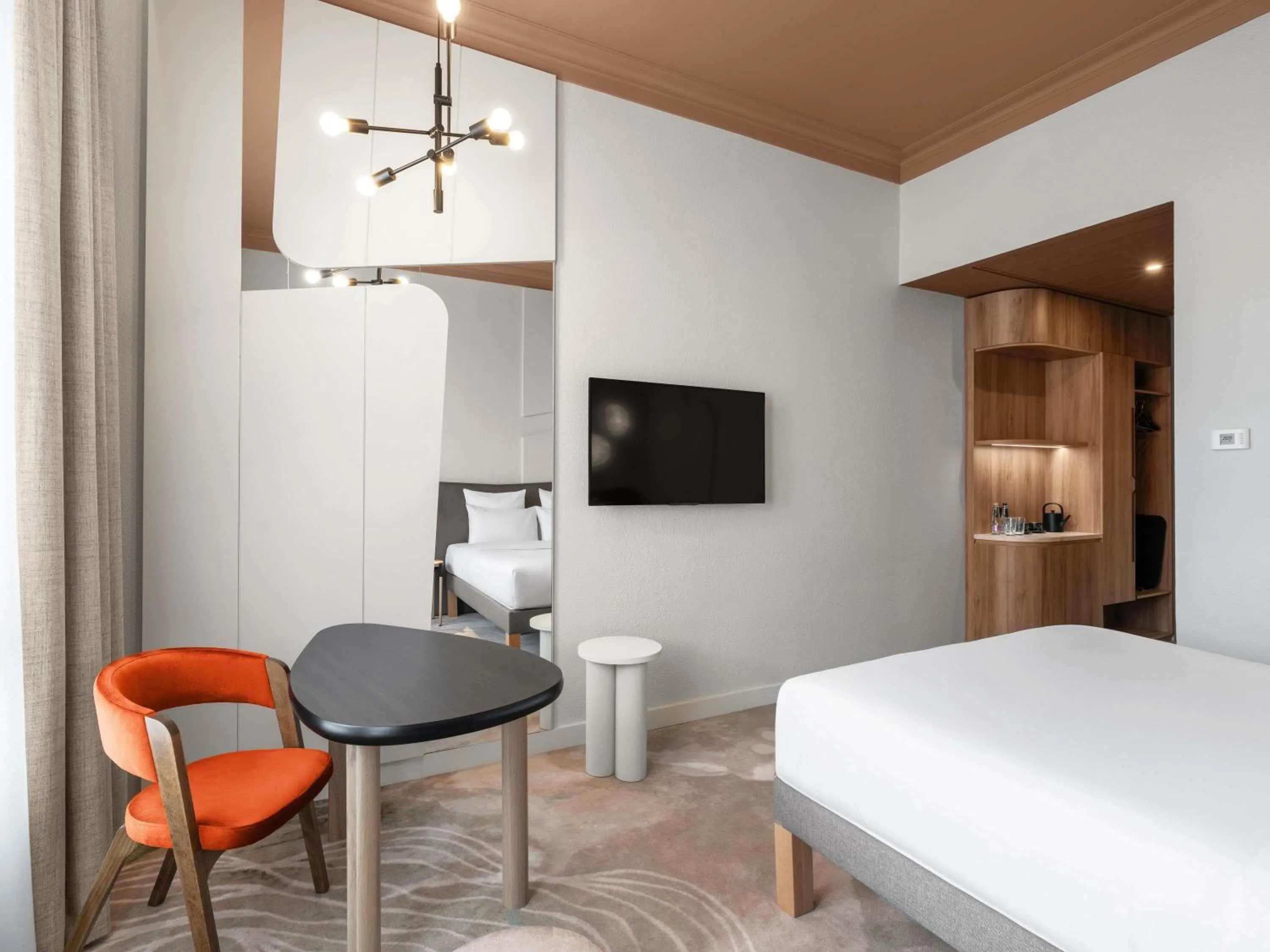 Bedroom, Bed in Mövenpick Hotel Budapest Centre