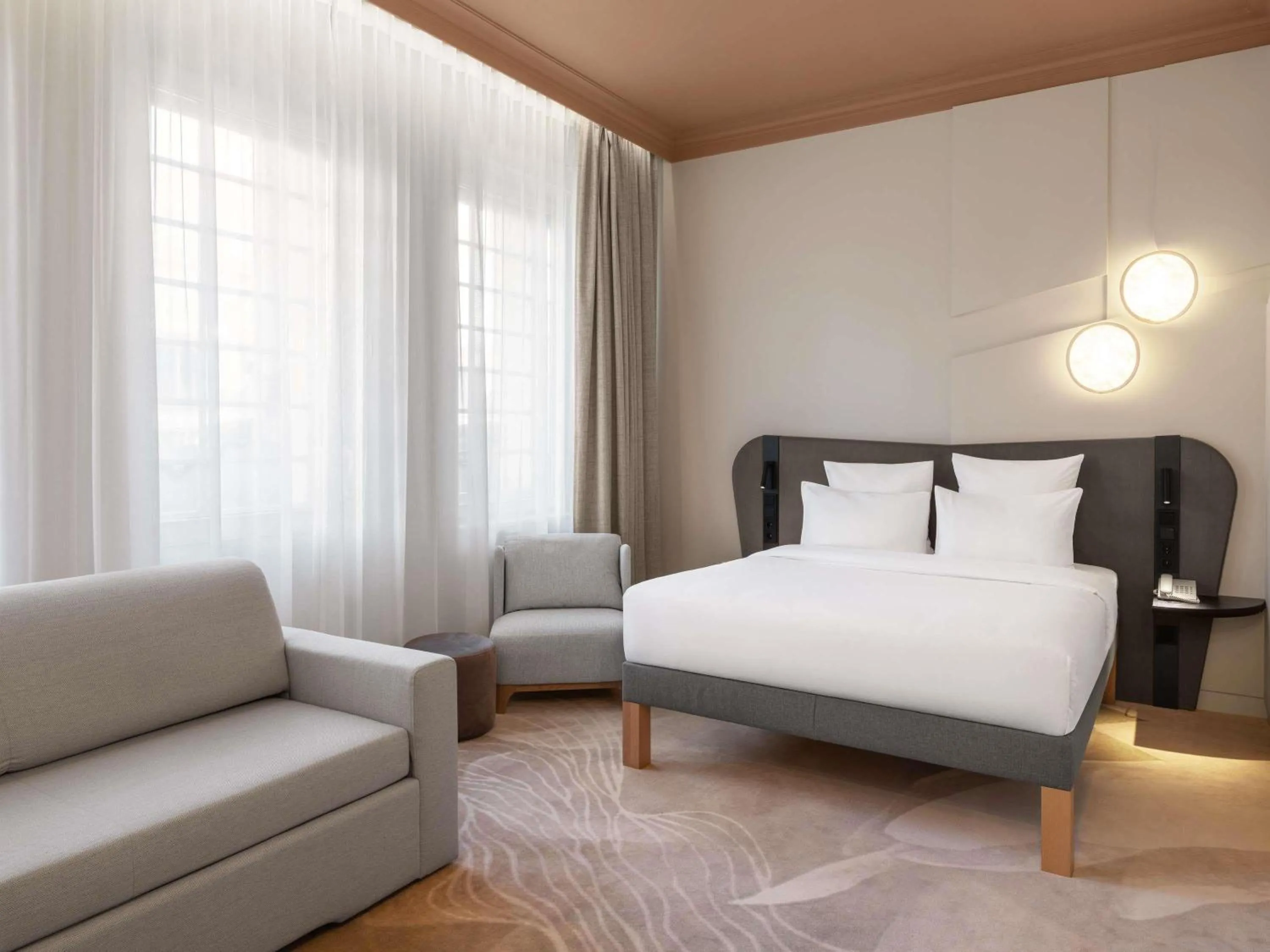 Bedroom, Bed in Mövenpick Hotel Budapest Centre