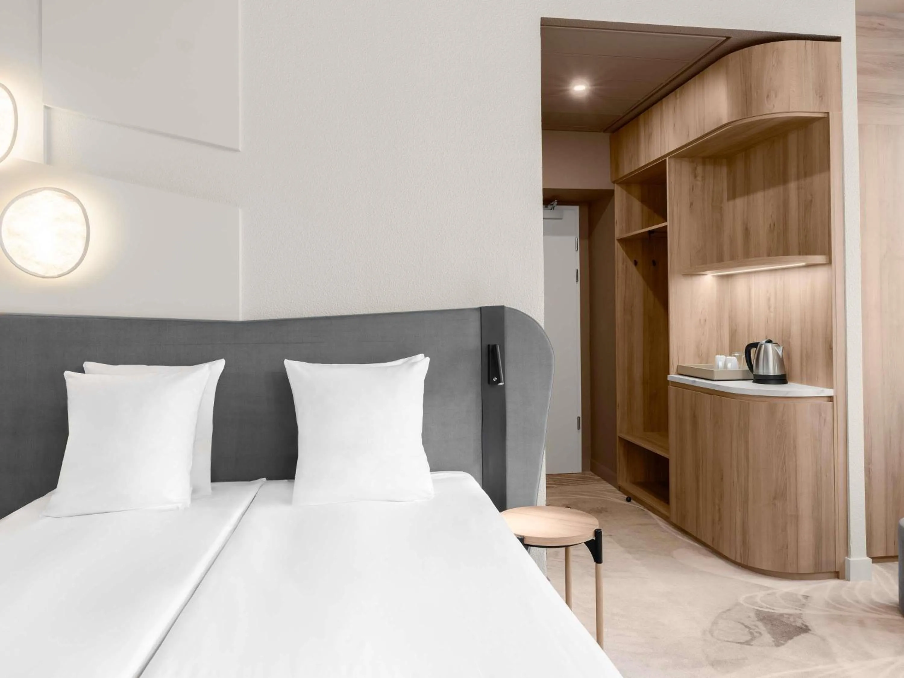 Bedroom, Bed in Mövenpick Hotel Budapest Centre