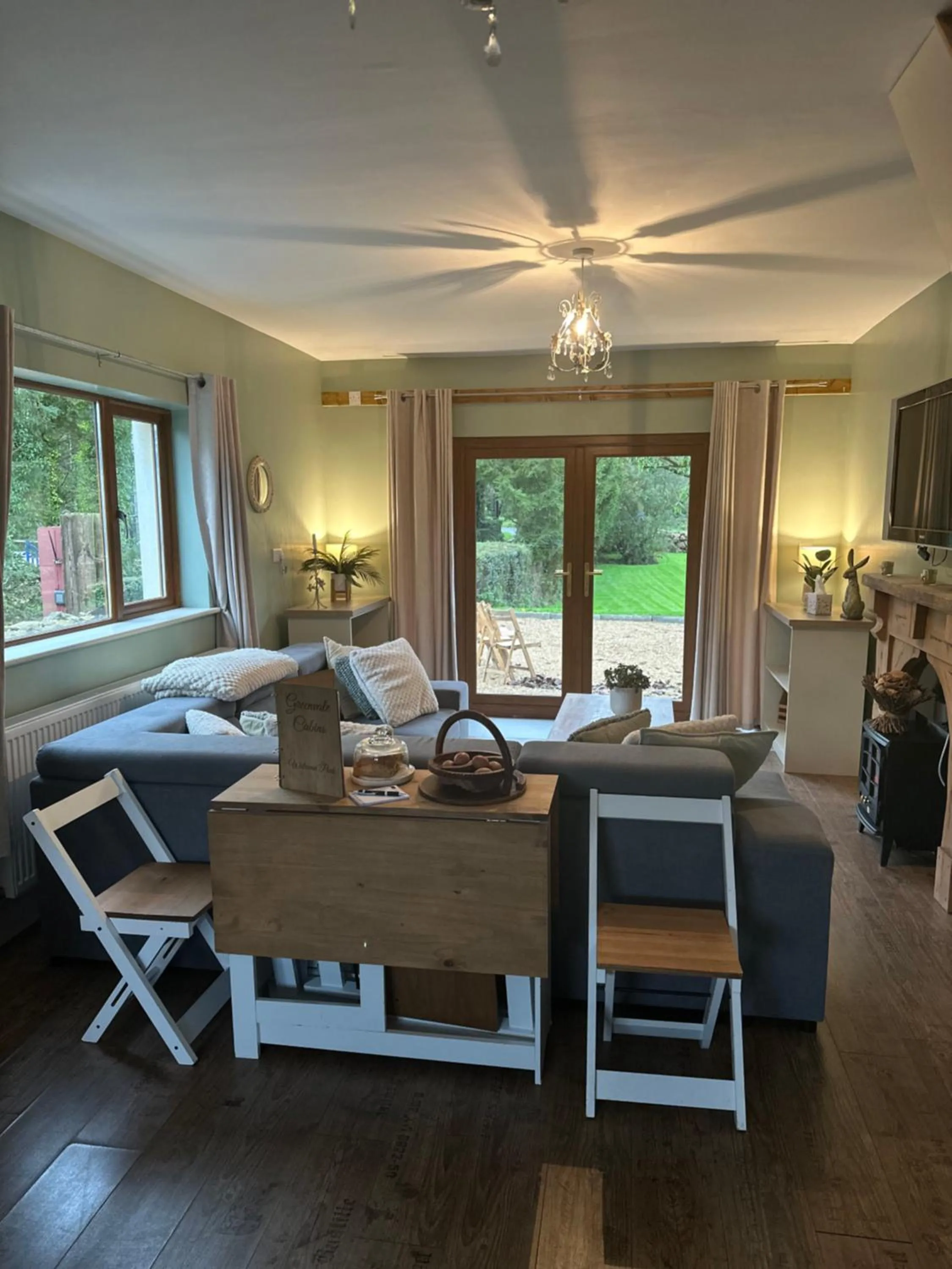 Seating area in Greenvale Cabins