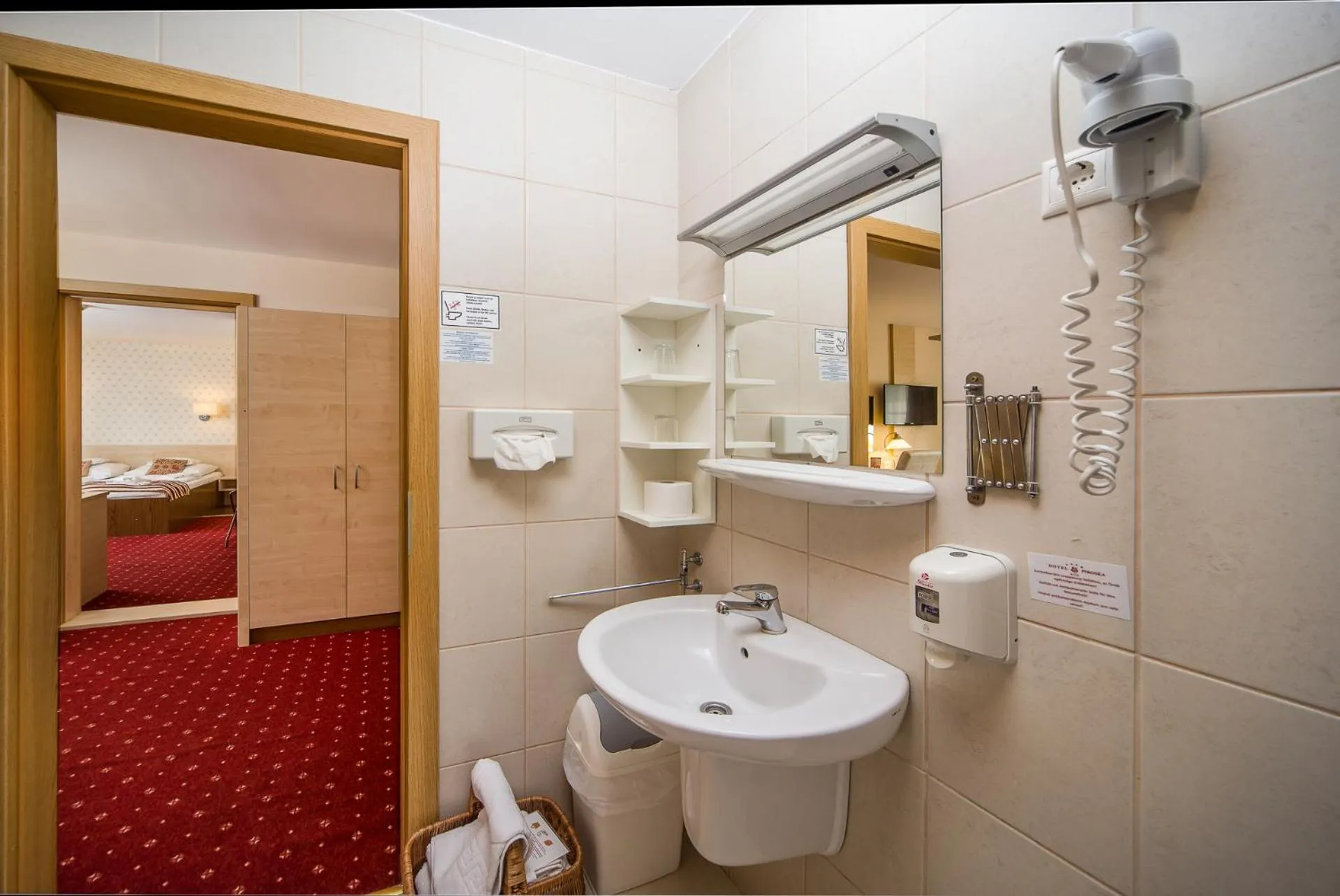 Bathroom in Hotel Piroska