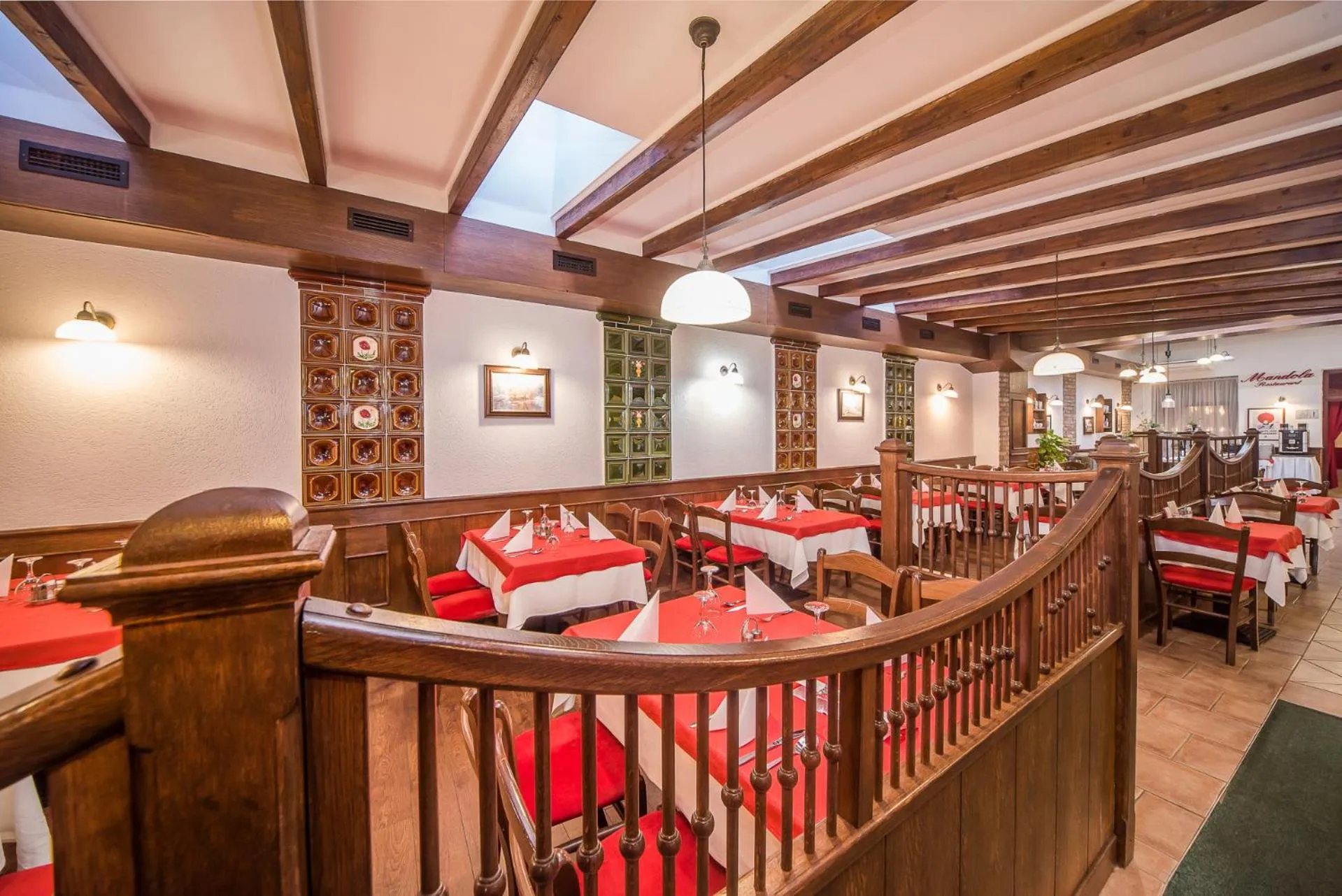 Restaurant/places to eat in Hotel Piroska