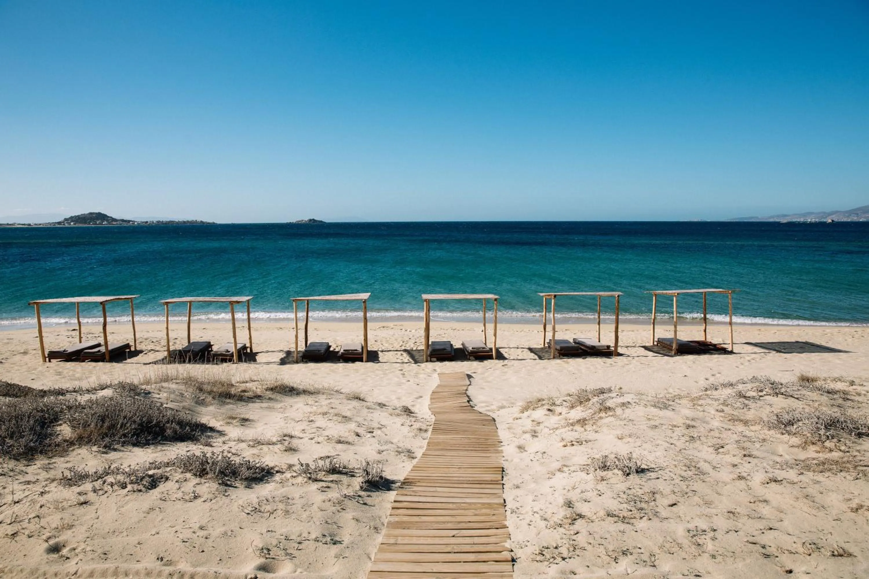 Natural landscape in Ammothines Cycladic Suites