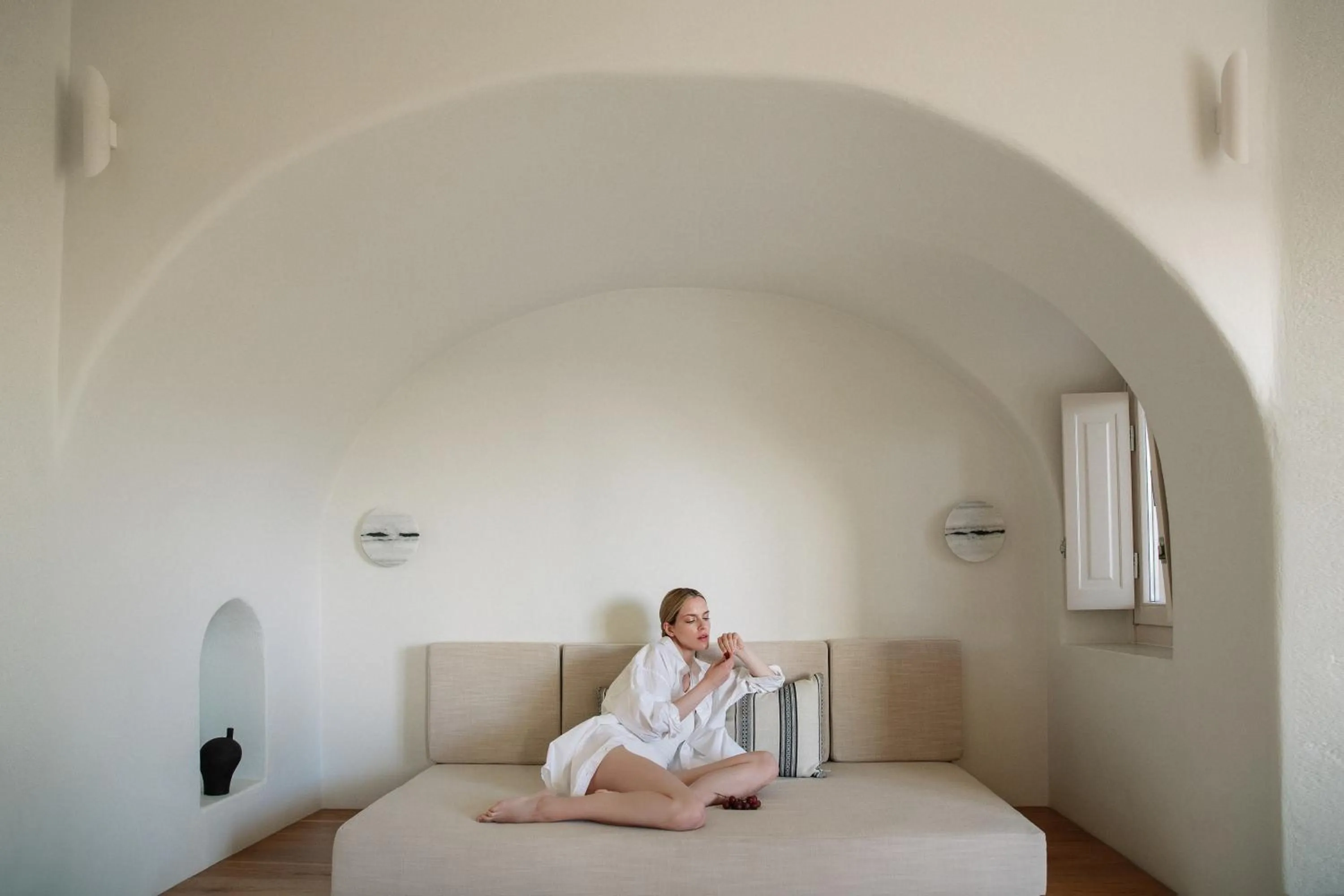 Seating area, Bed in Ammothines Cycladic Suites