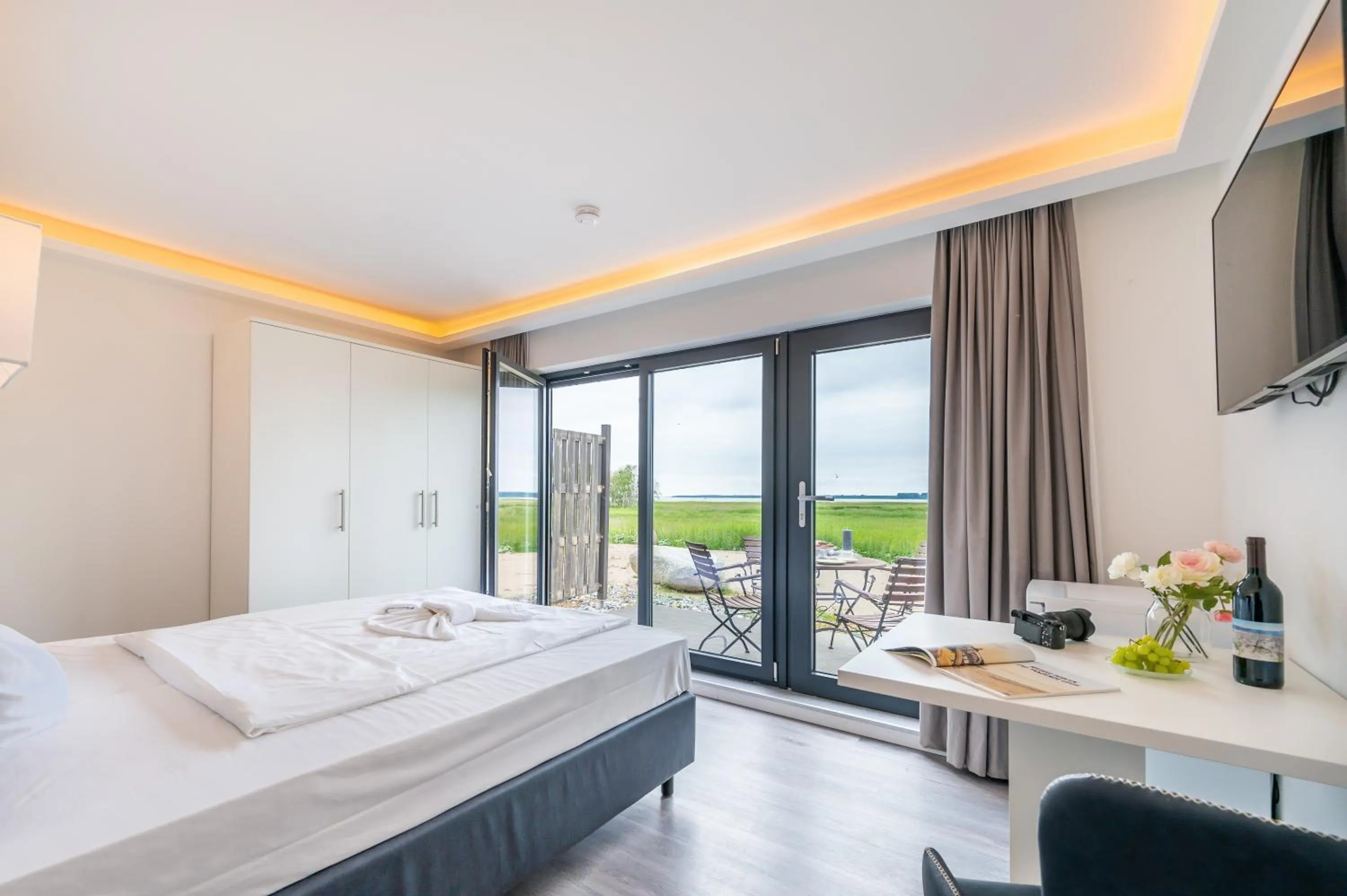 Bed in Marina Martinshafen