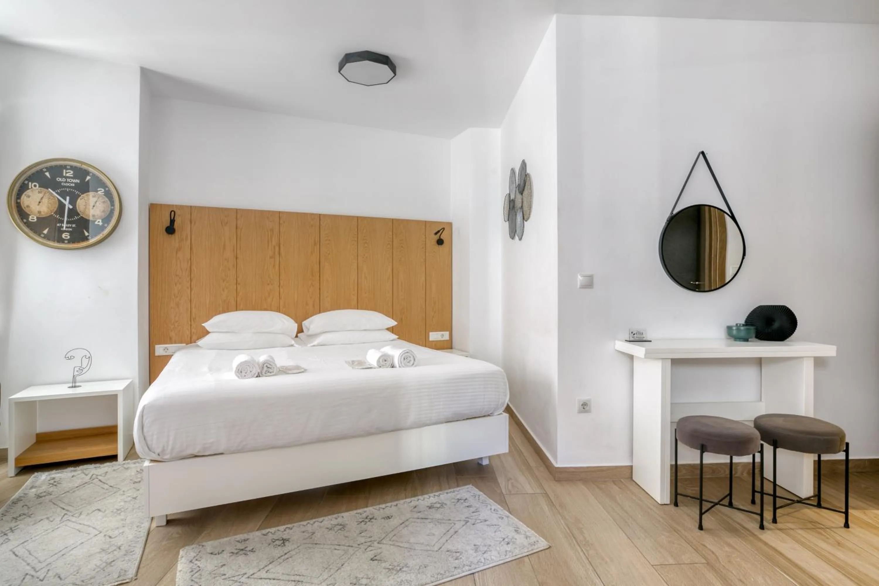 Bed in Elia Kolonaki Luxury Apartments