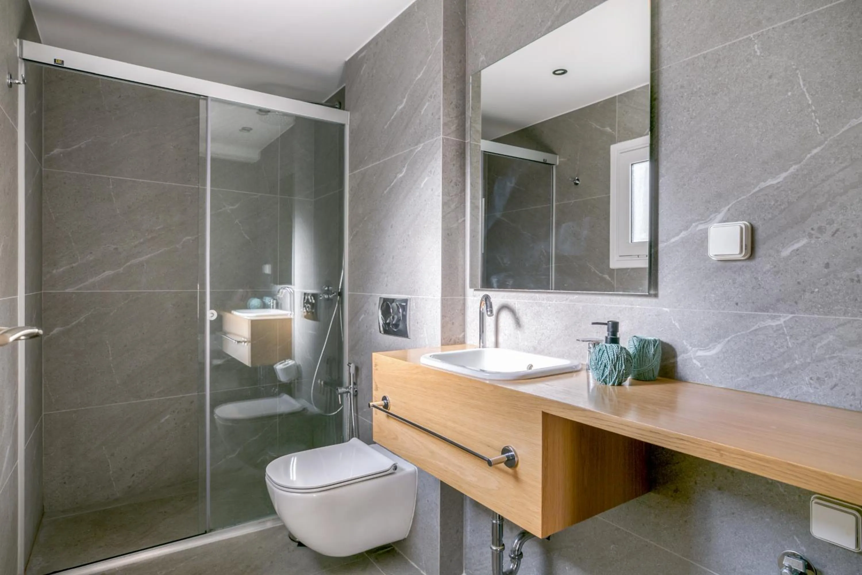 Shower in Elia Kolonaki Luxury Apartments