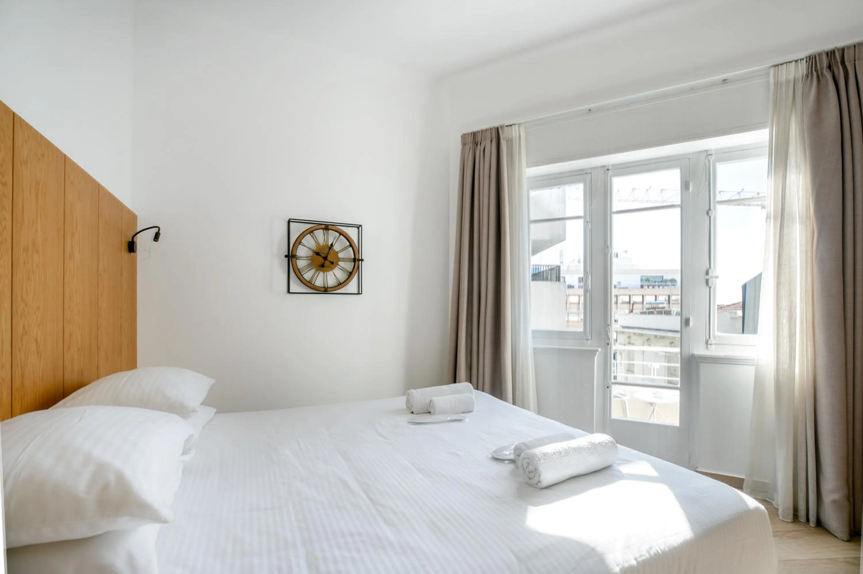 Bed in Elia Kolonaki Luxury Apartments