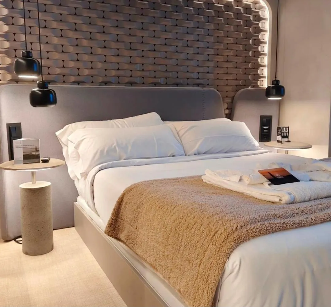 Bed in Hotel Faro Lariño