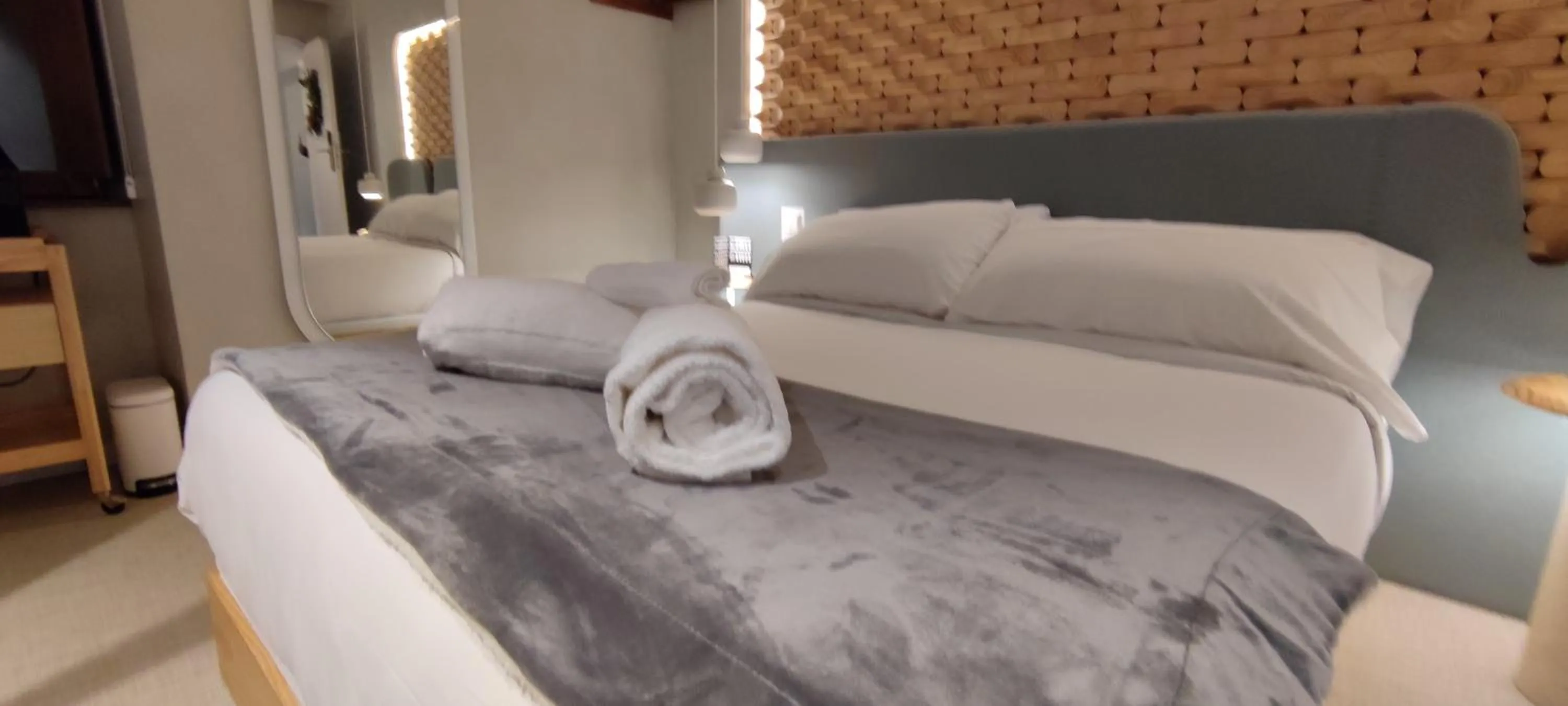 Photo of the whole room, Bed in Hotel Faro Lariño