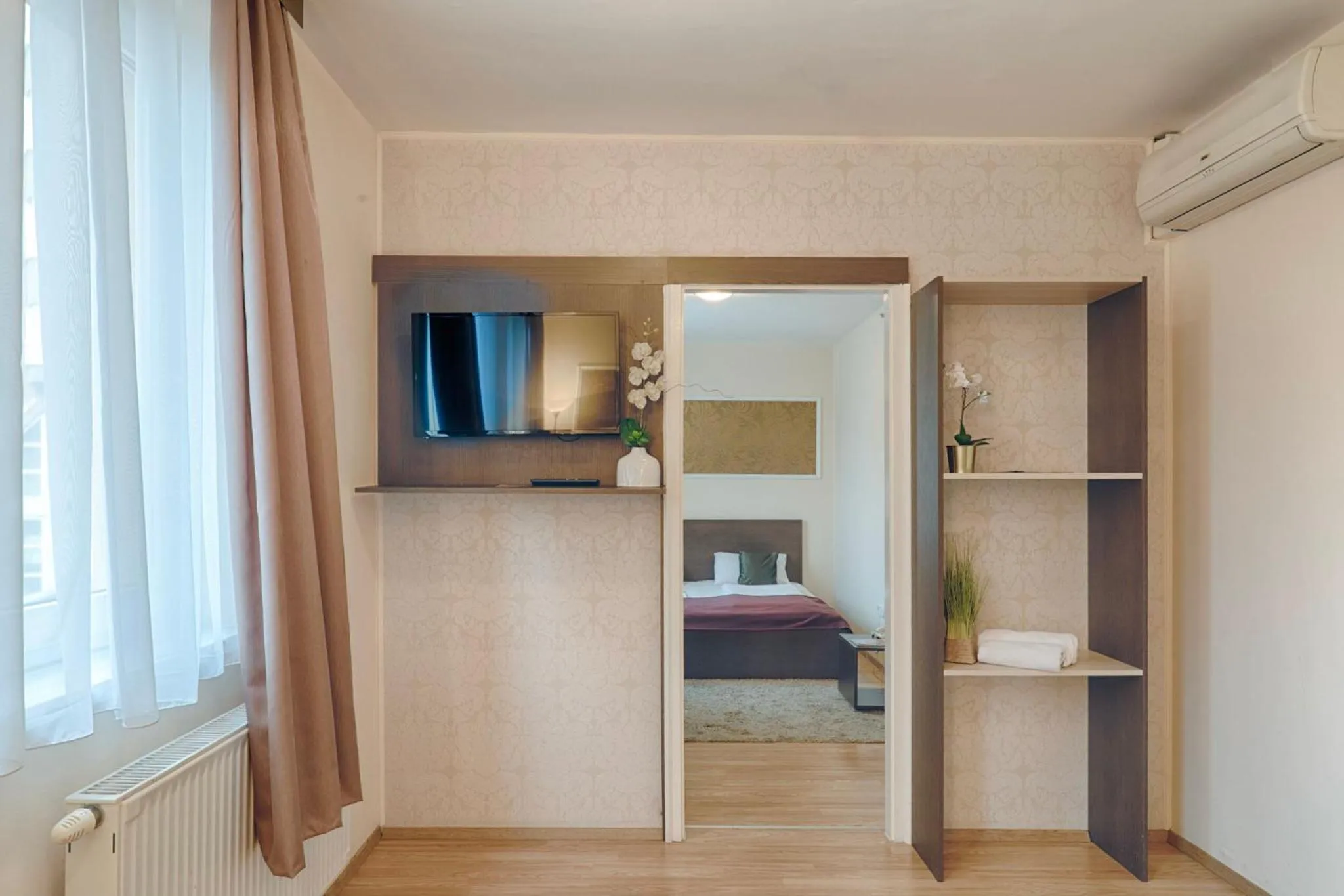 Bedroom, Bed in Triple M Hotel