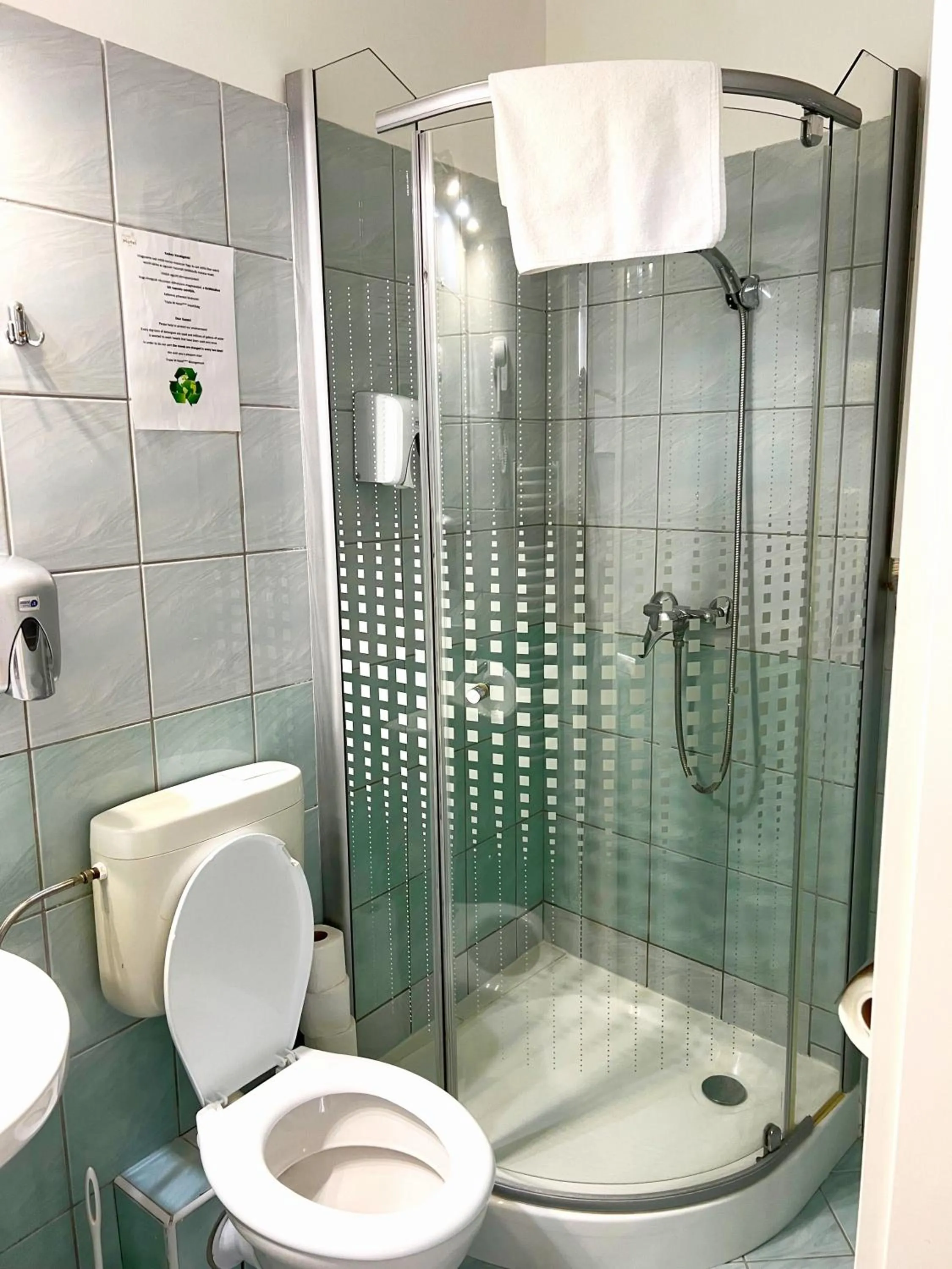 Bathroom in Triple M Hotel