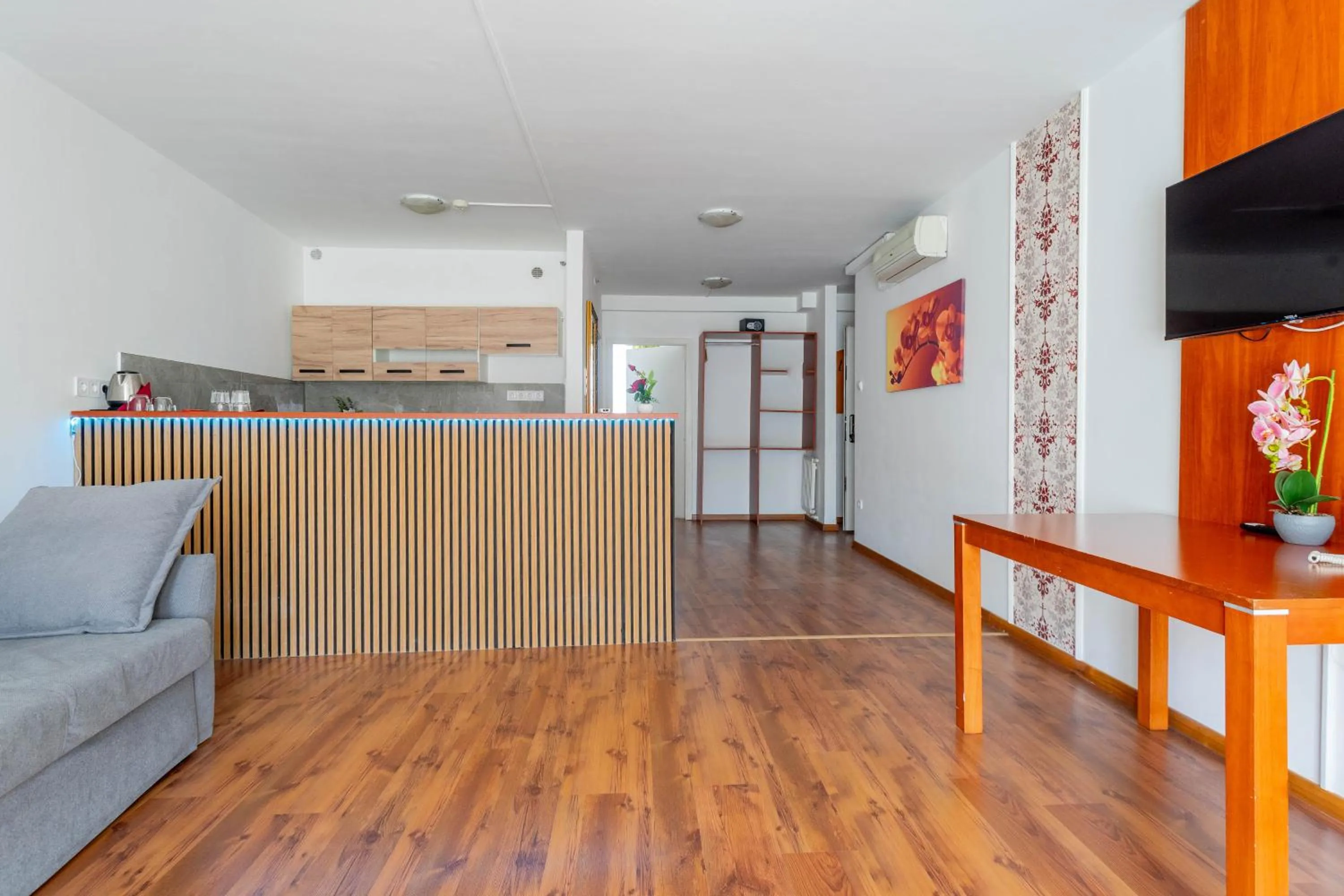 TV and multimedia in Triple M Hotel