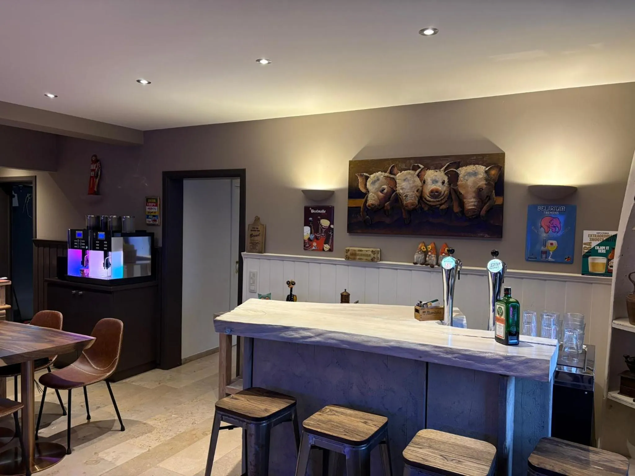 Lounge or bar in Hotel en Bistro de Vaart