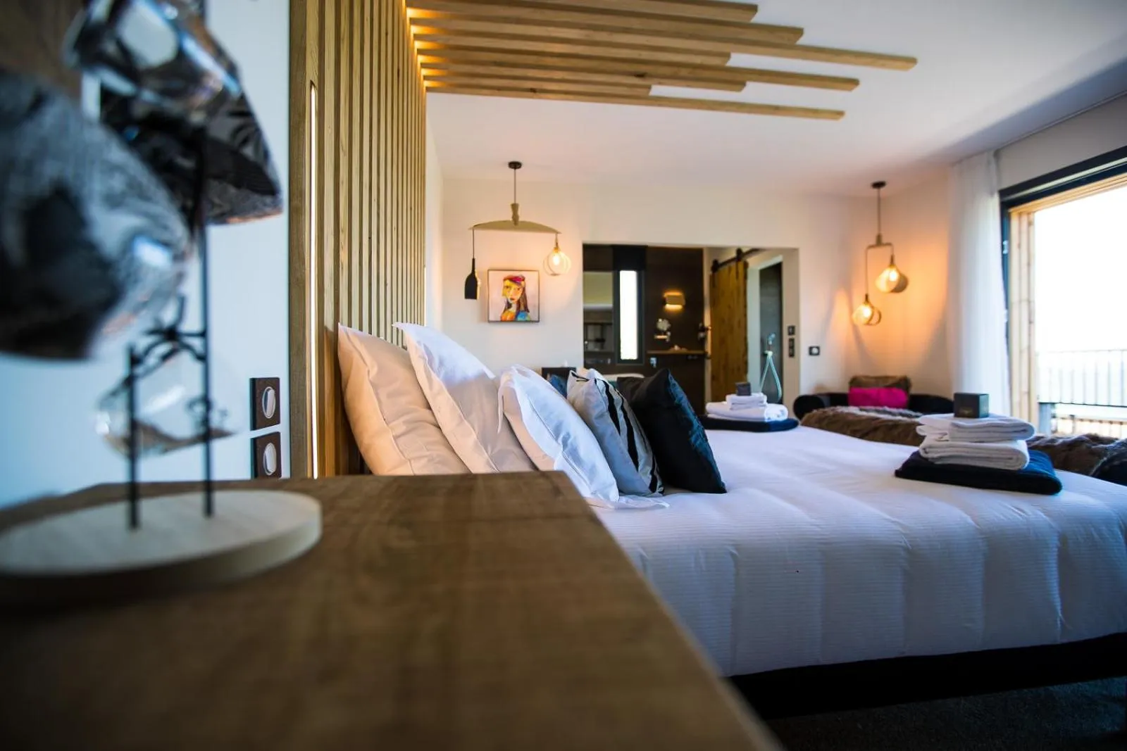 Photo of the whole room, Bed in "La Cabane" de l'hôtel Le Tourisme