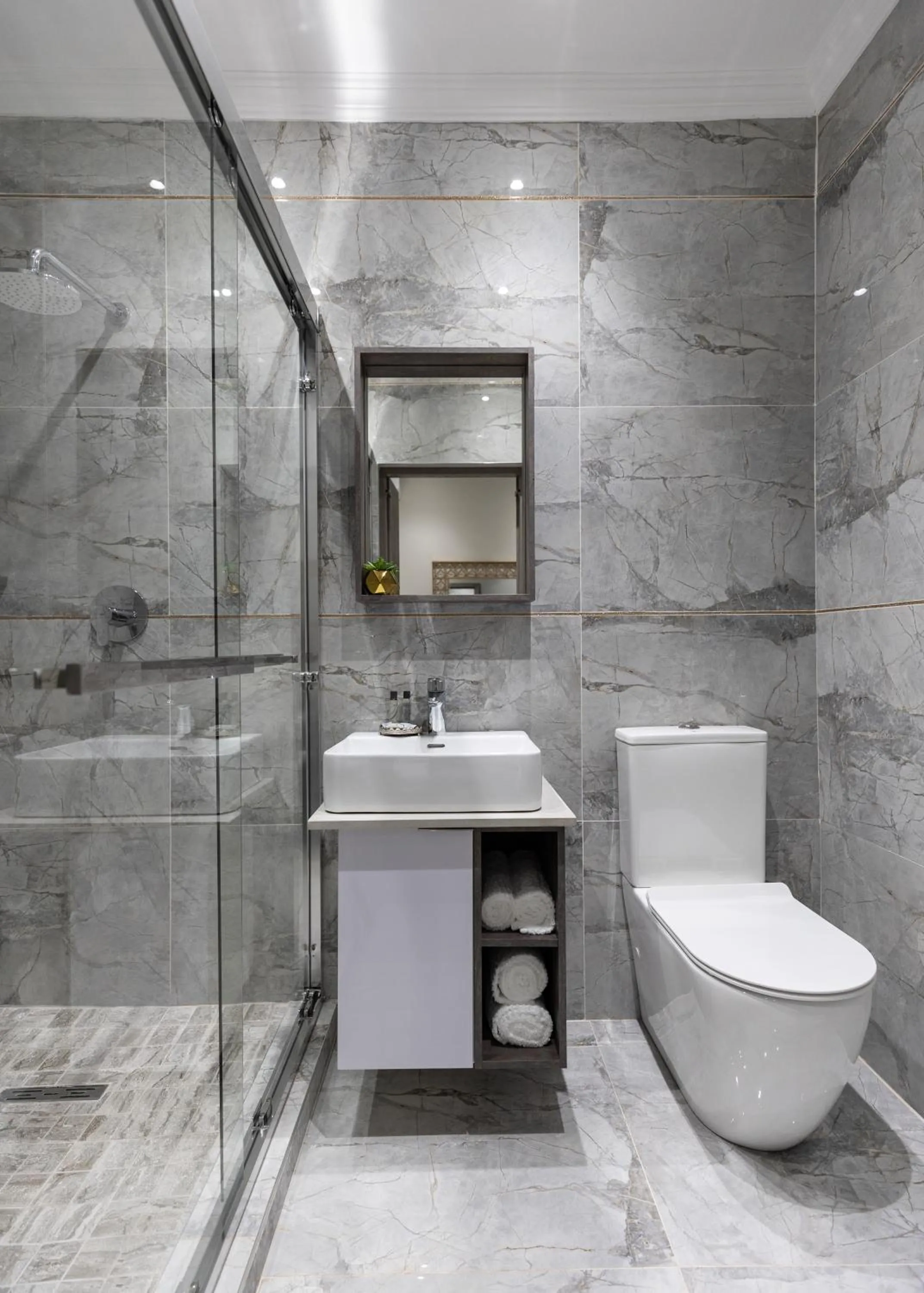 Bathroom in Luxe Suites Boutique Hotel