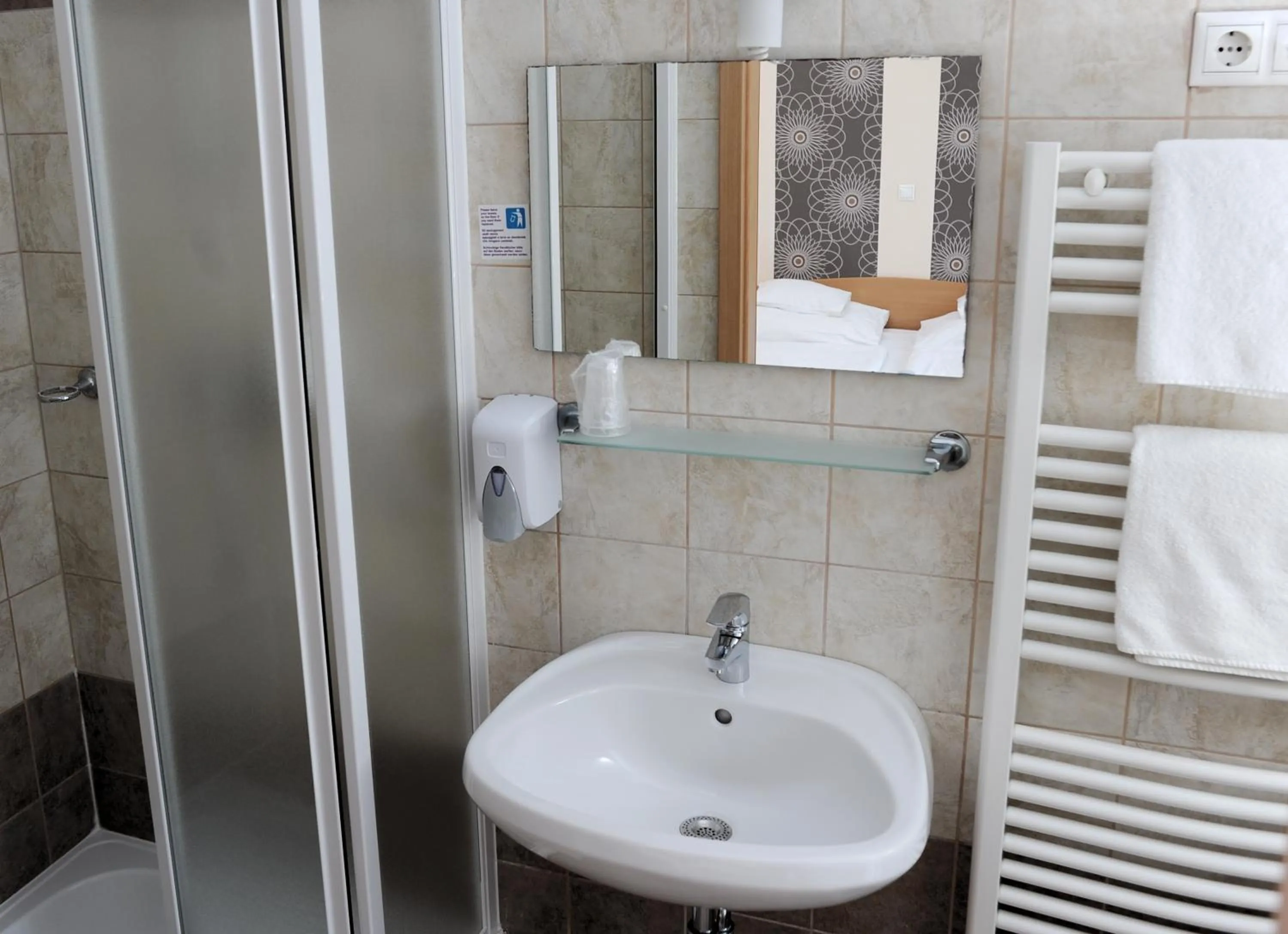 Bathroom in Hotel Papillon