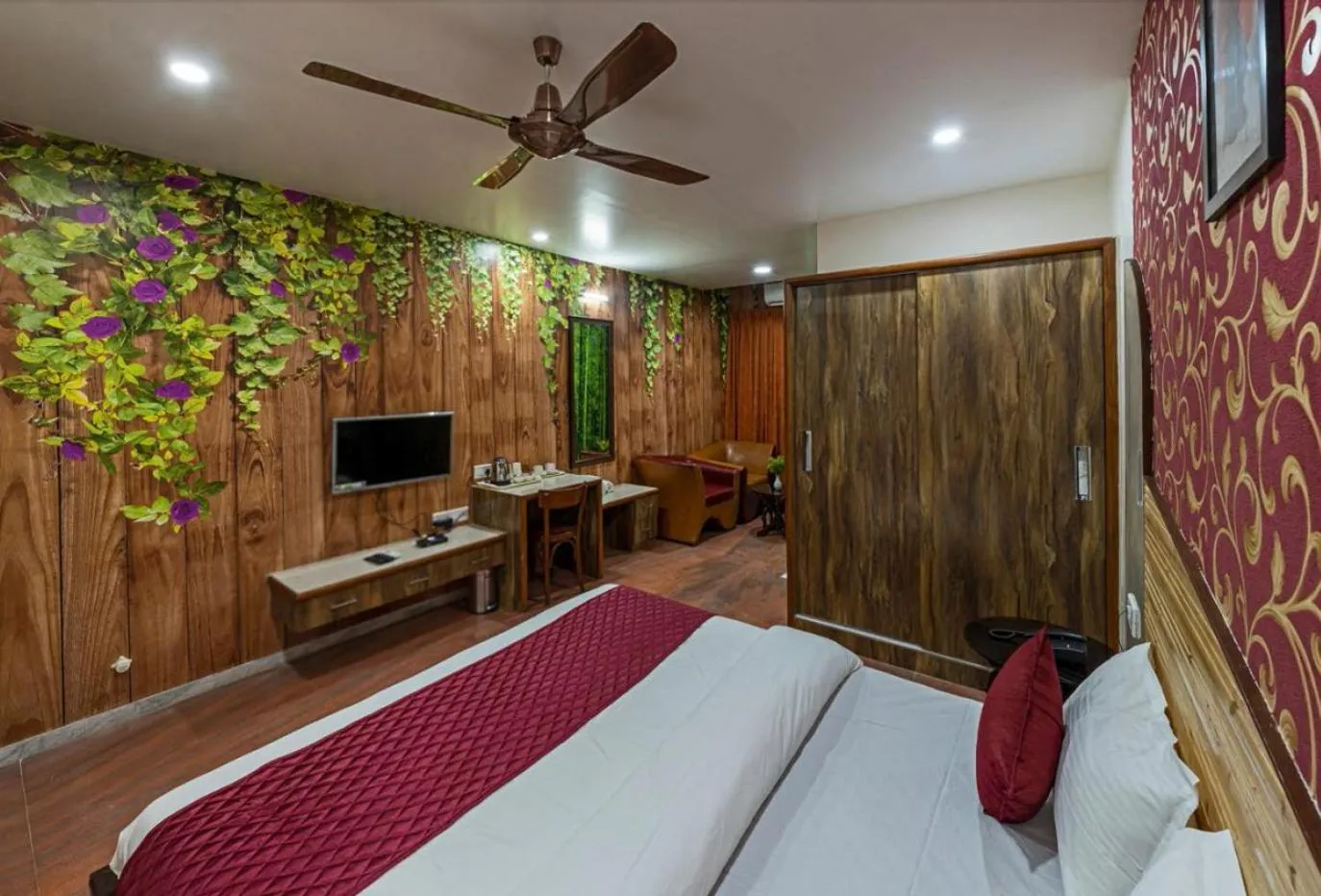 Photo of the whole room, Bed in Hotel Blooming Soul