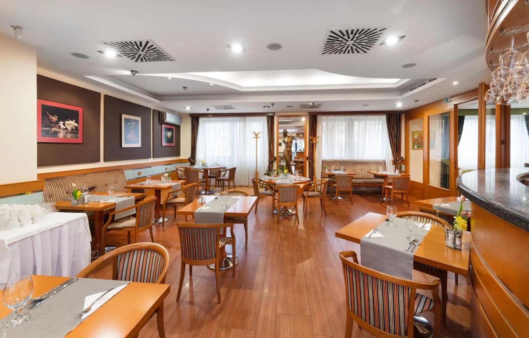 Restaurant/places to eat in Hotel Kálvária