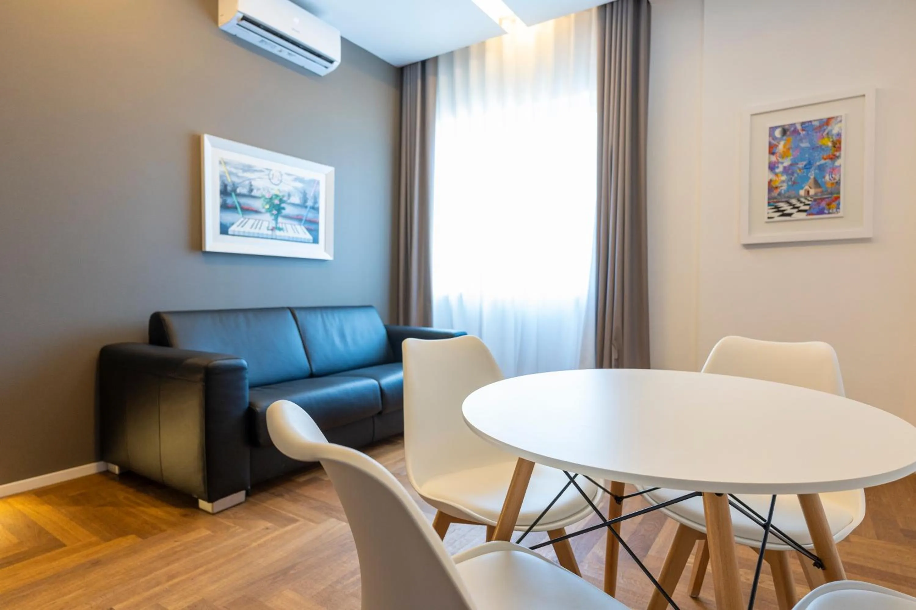 Seating area in B&Z LUXURY