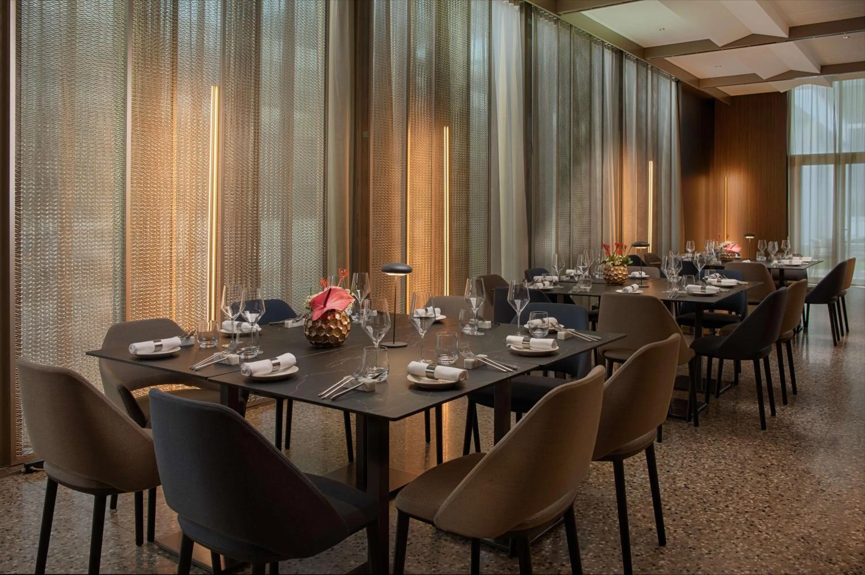 Restaurant/places to eat in NH Collection Milano CityLife