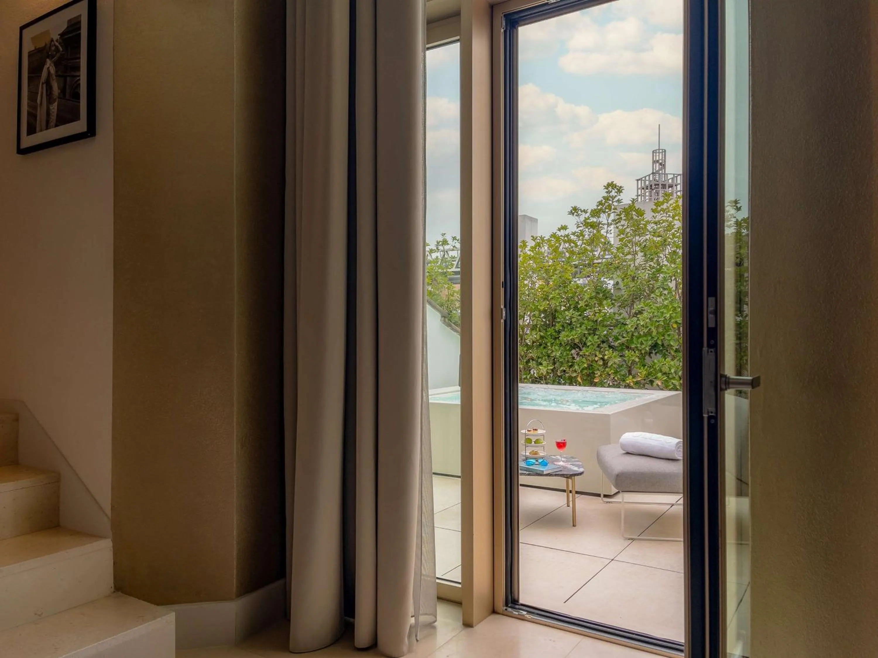 Photo of the whole room in NH Collection Milano CityLife