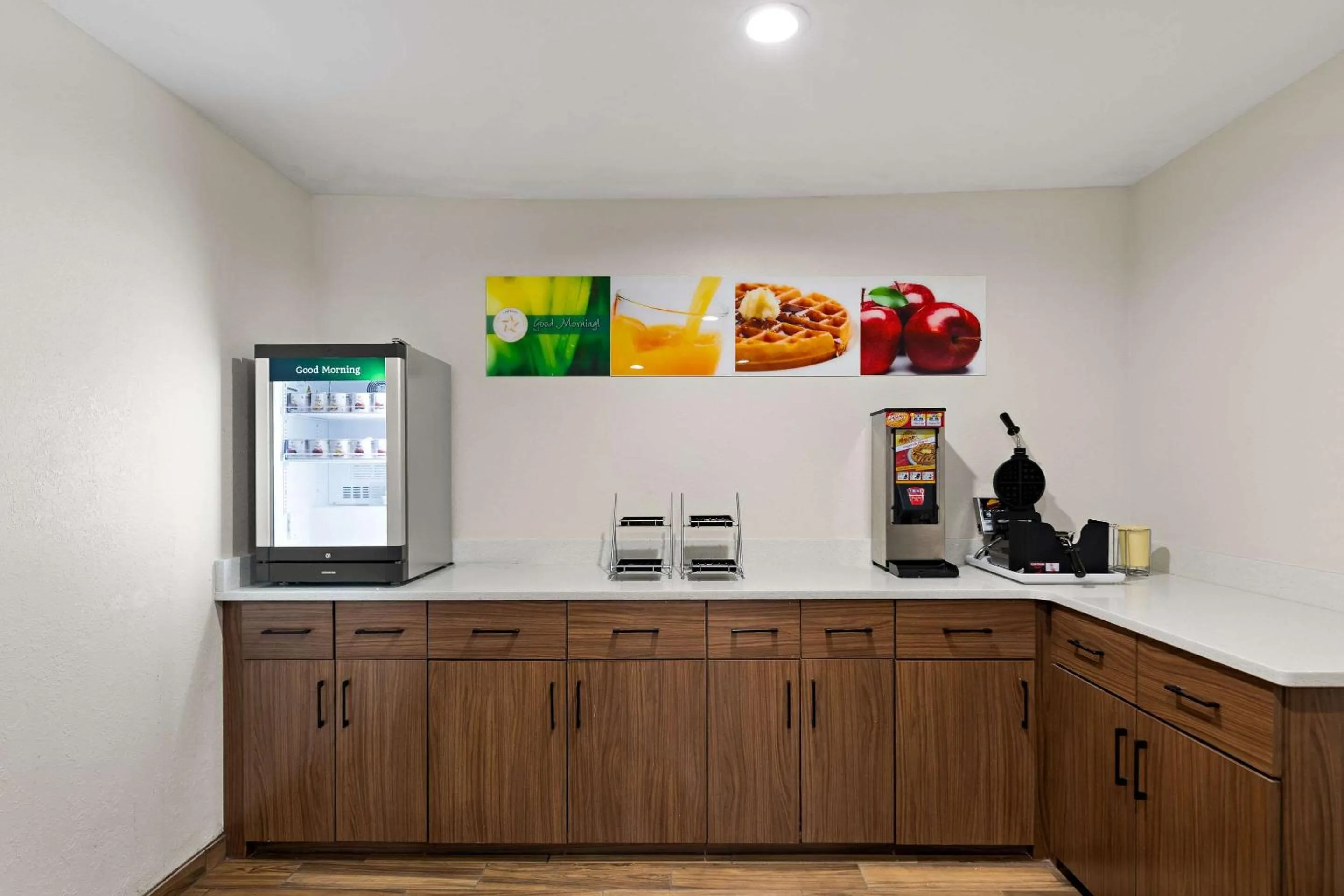 Breakfast in Quality Suites Wildwood - The Villages