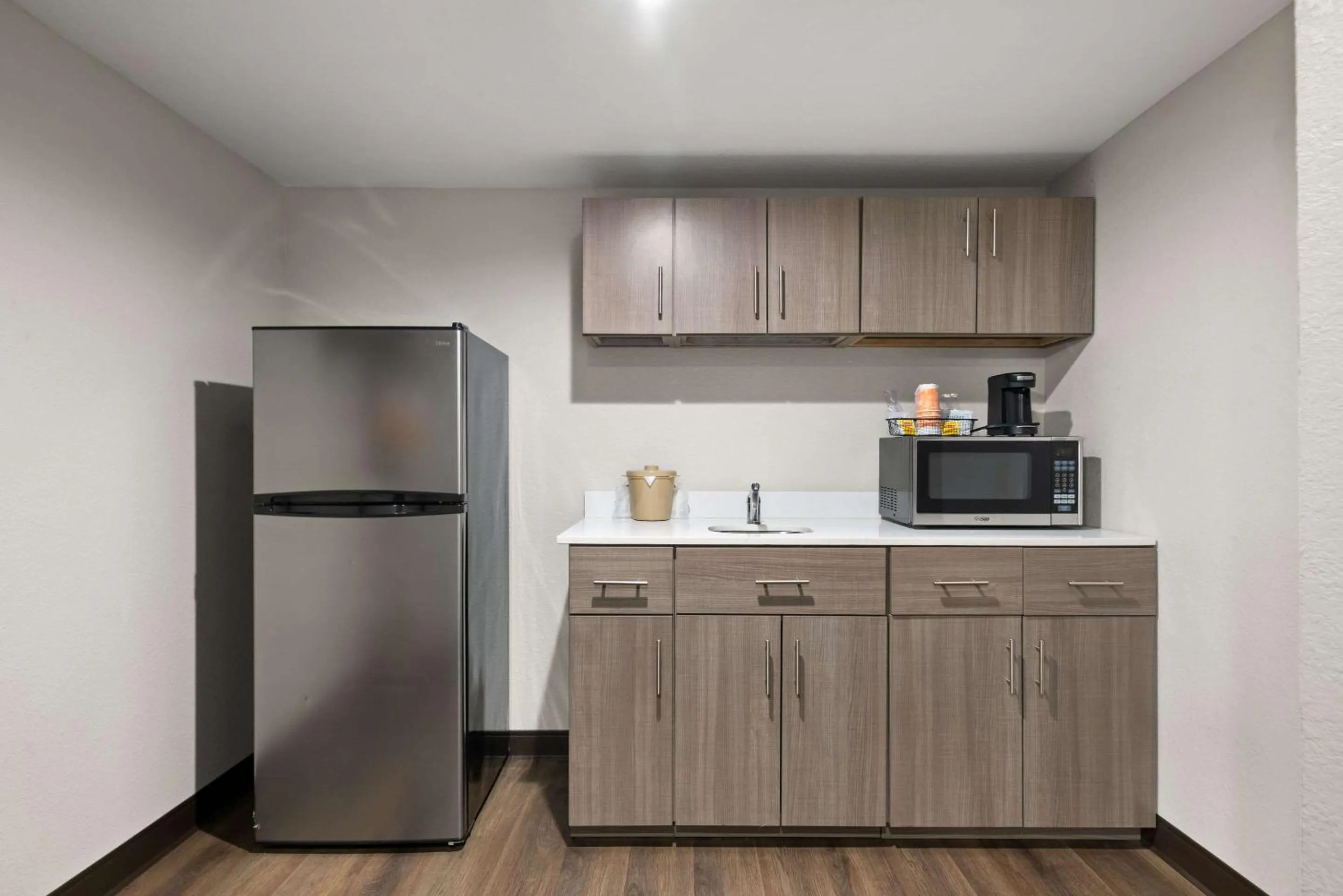 Bedroom in Quality Suites Wildwood - The Villages