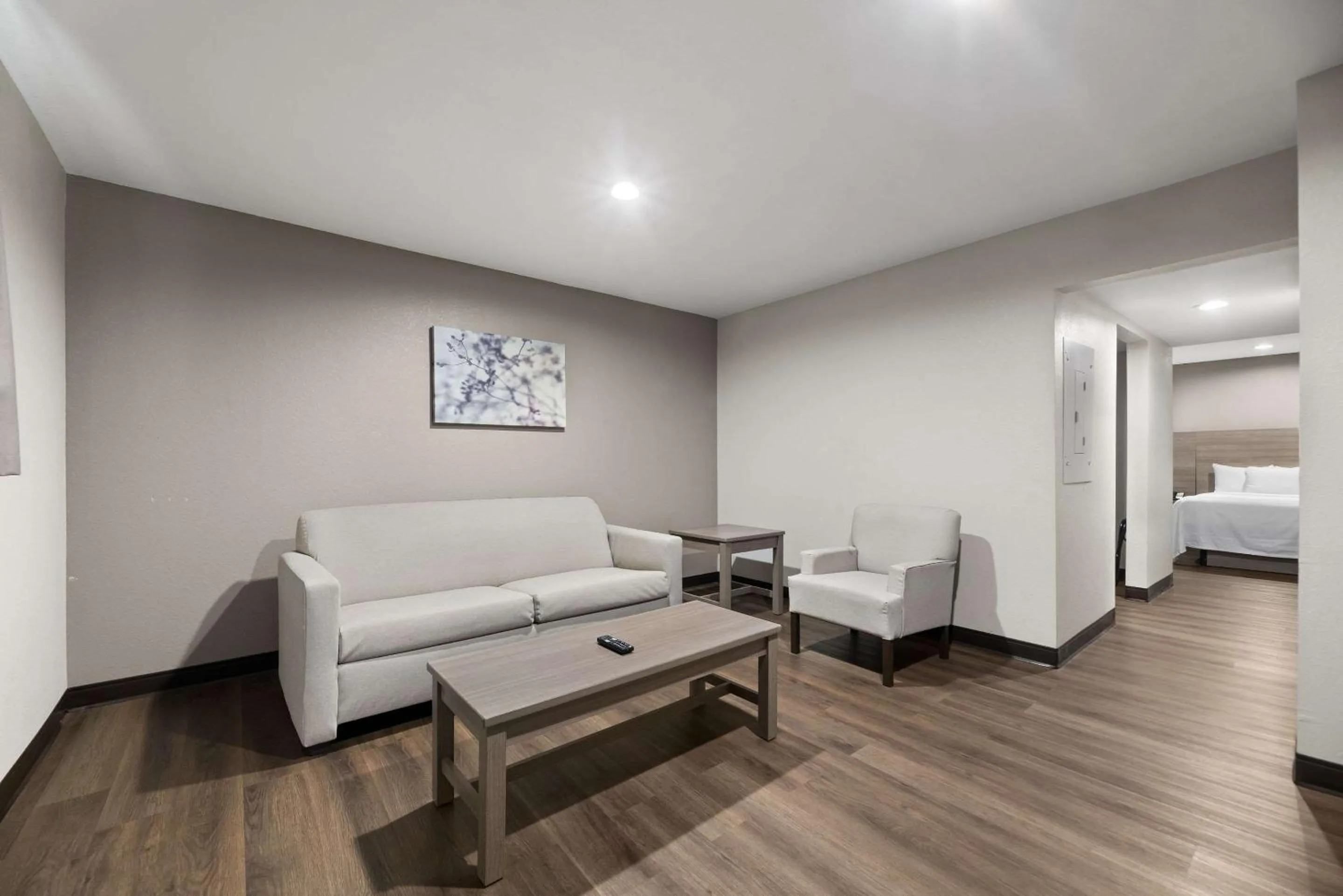 Bedroom, Bed in Quality Suites Wildwood - The Villages