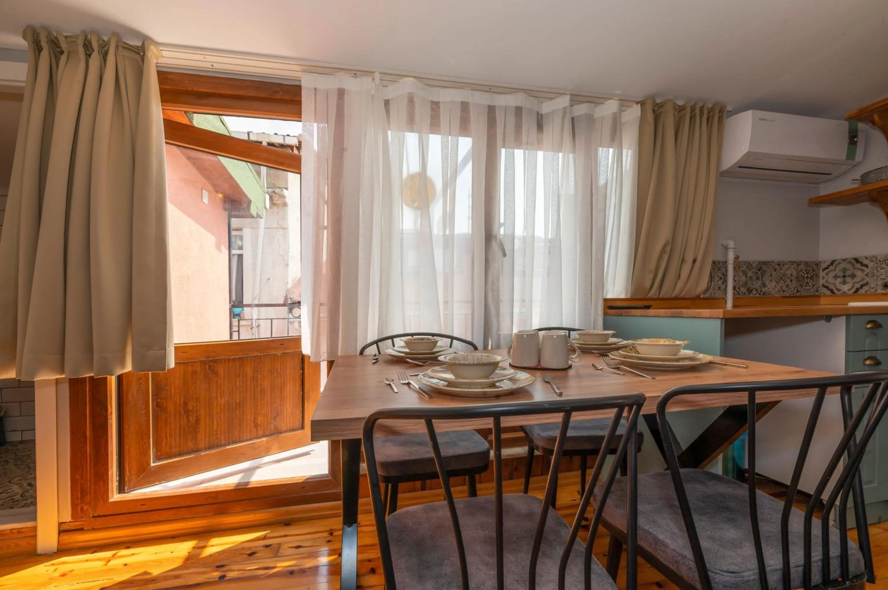 Dining area in Suites İstanbul