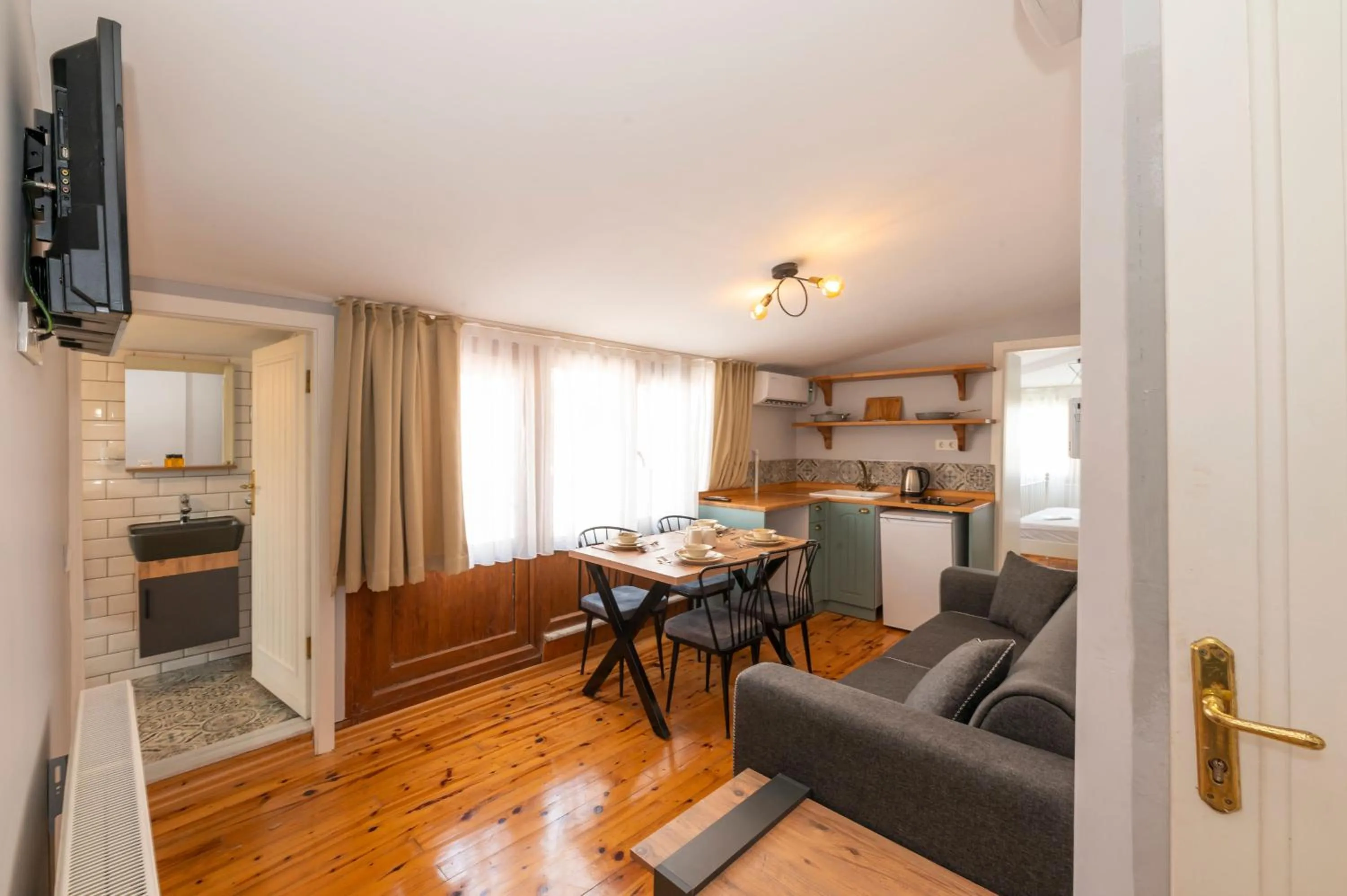 Photo of the whole room in Suites İstanbul