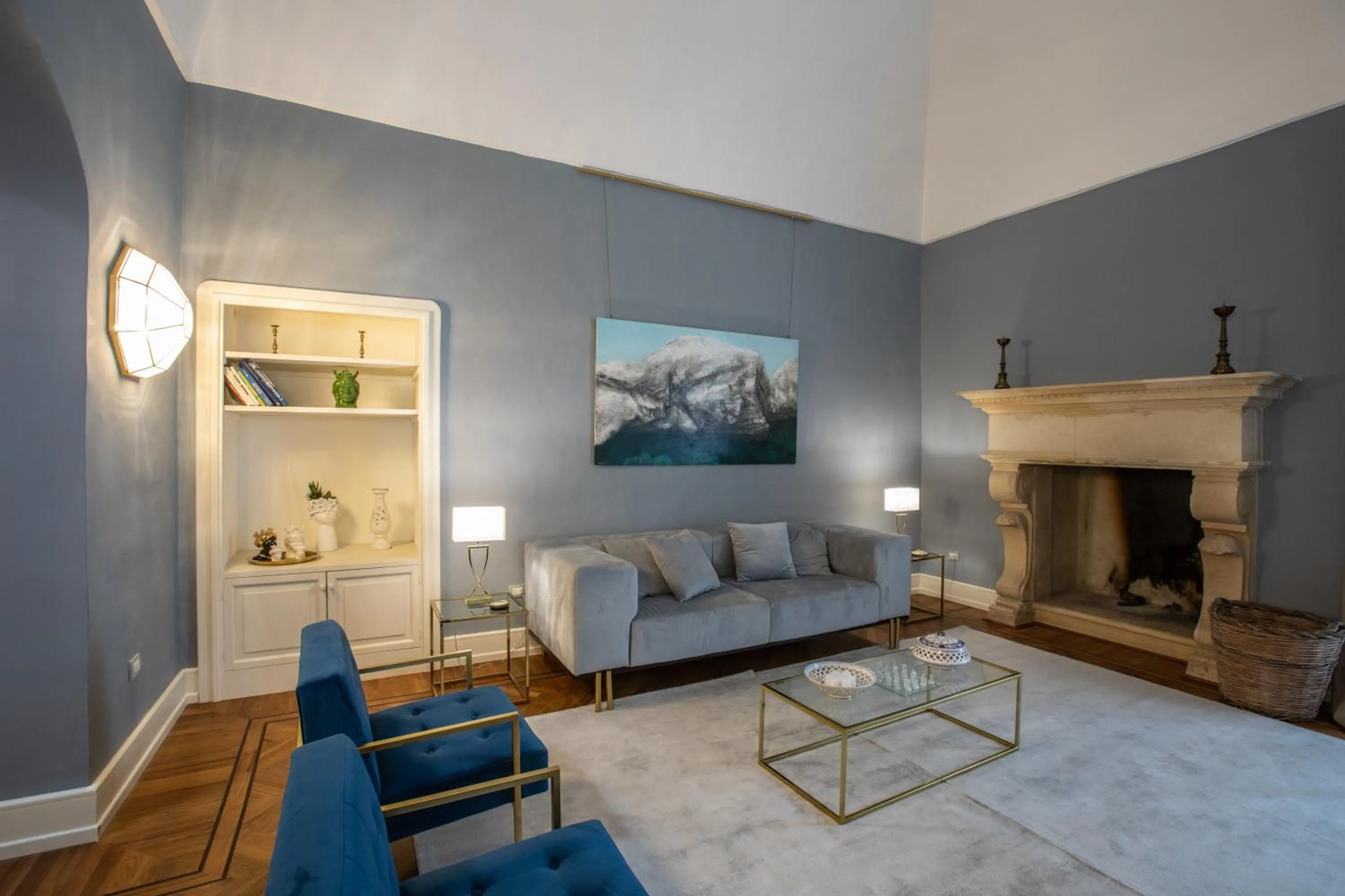 flat iron in Palazzo Sansonetti