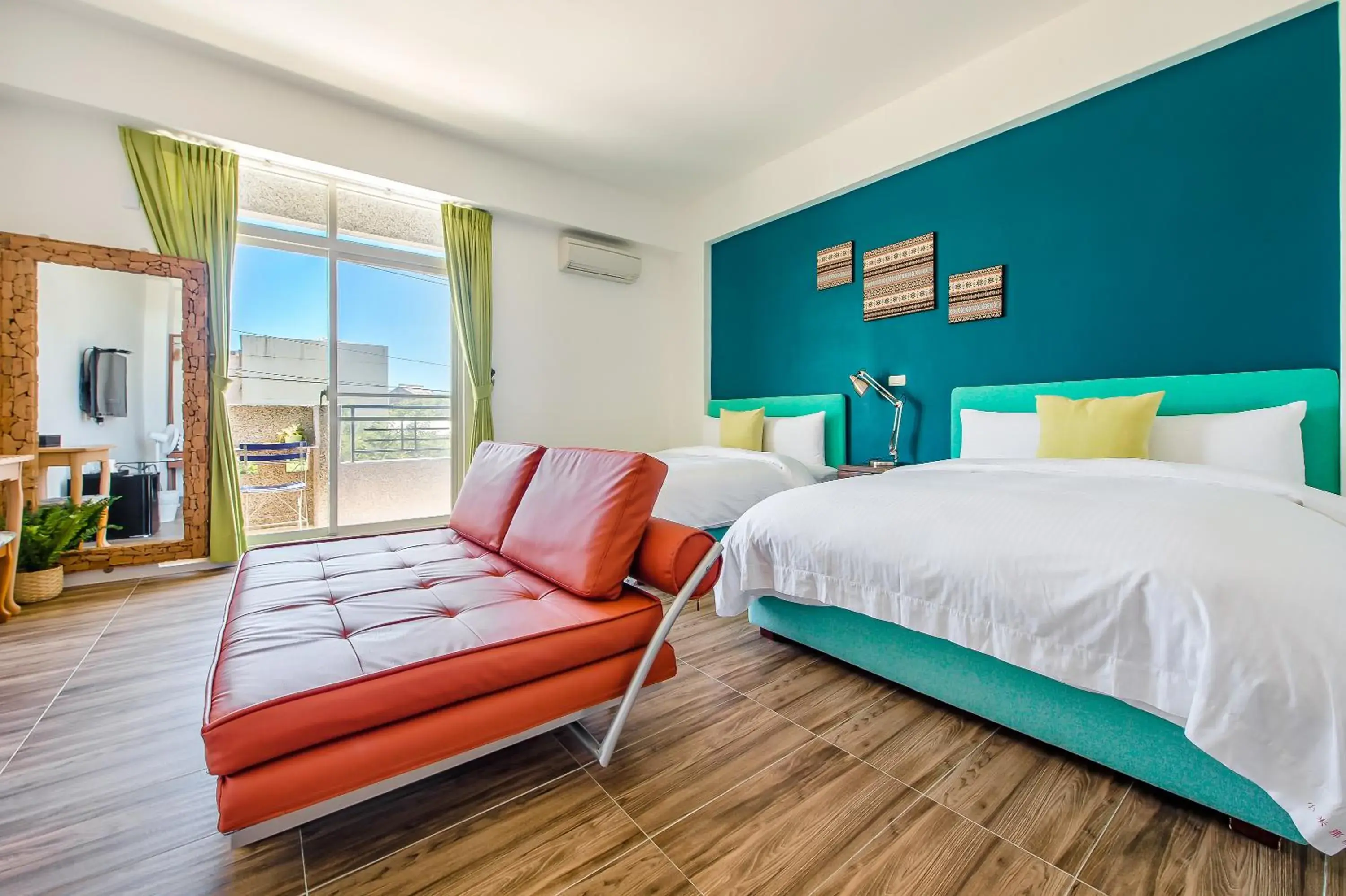 Quadruple Room with Balcony in Millet's House Quadruple Room with Balcony in Millet's House