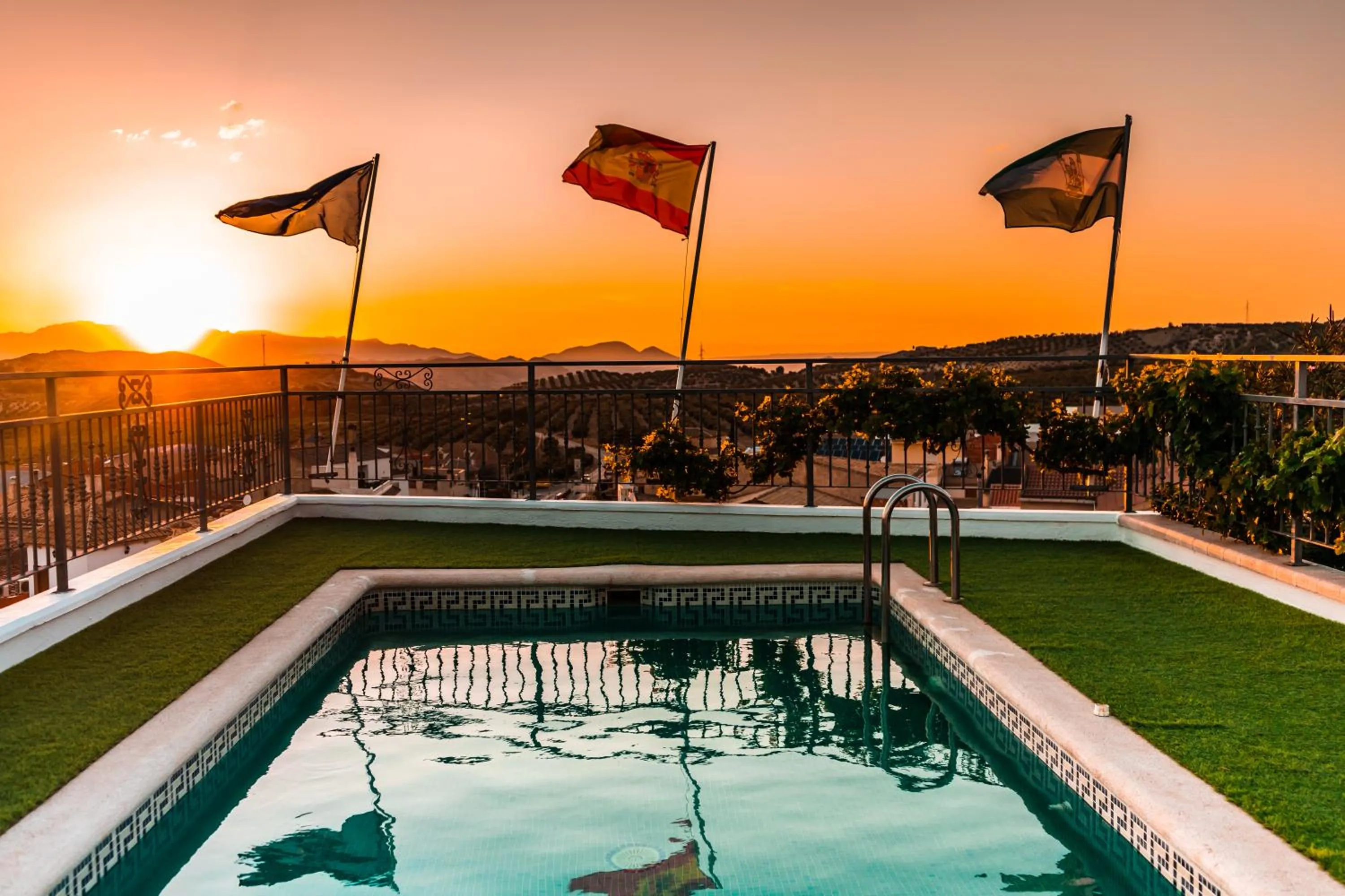 Swimming pool in Hotel Sierra de Huesa
