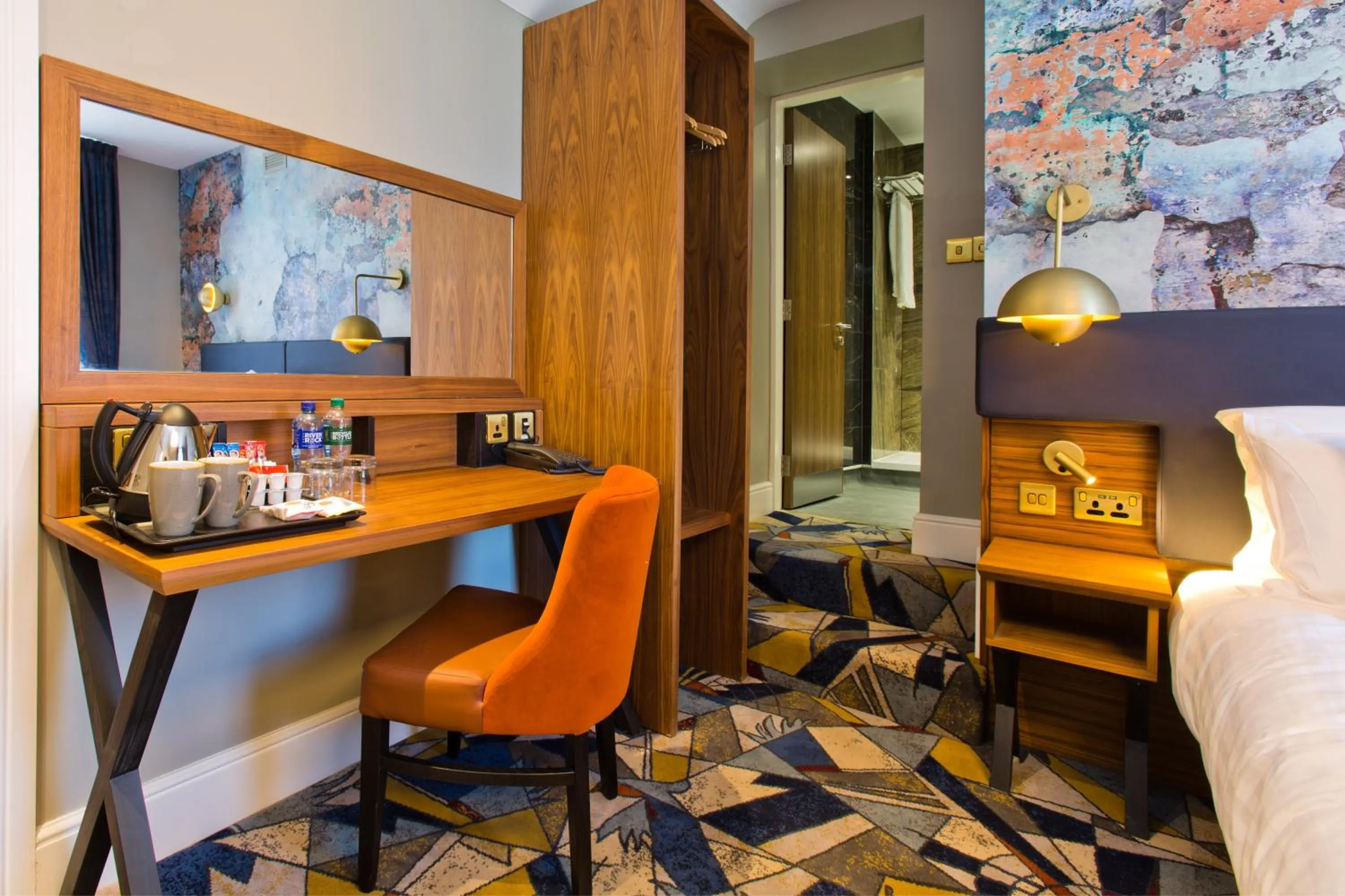 Bedroom in Keavan's Port Hotel, Dublin