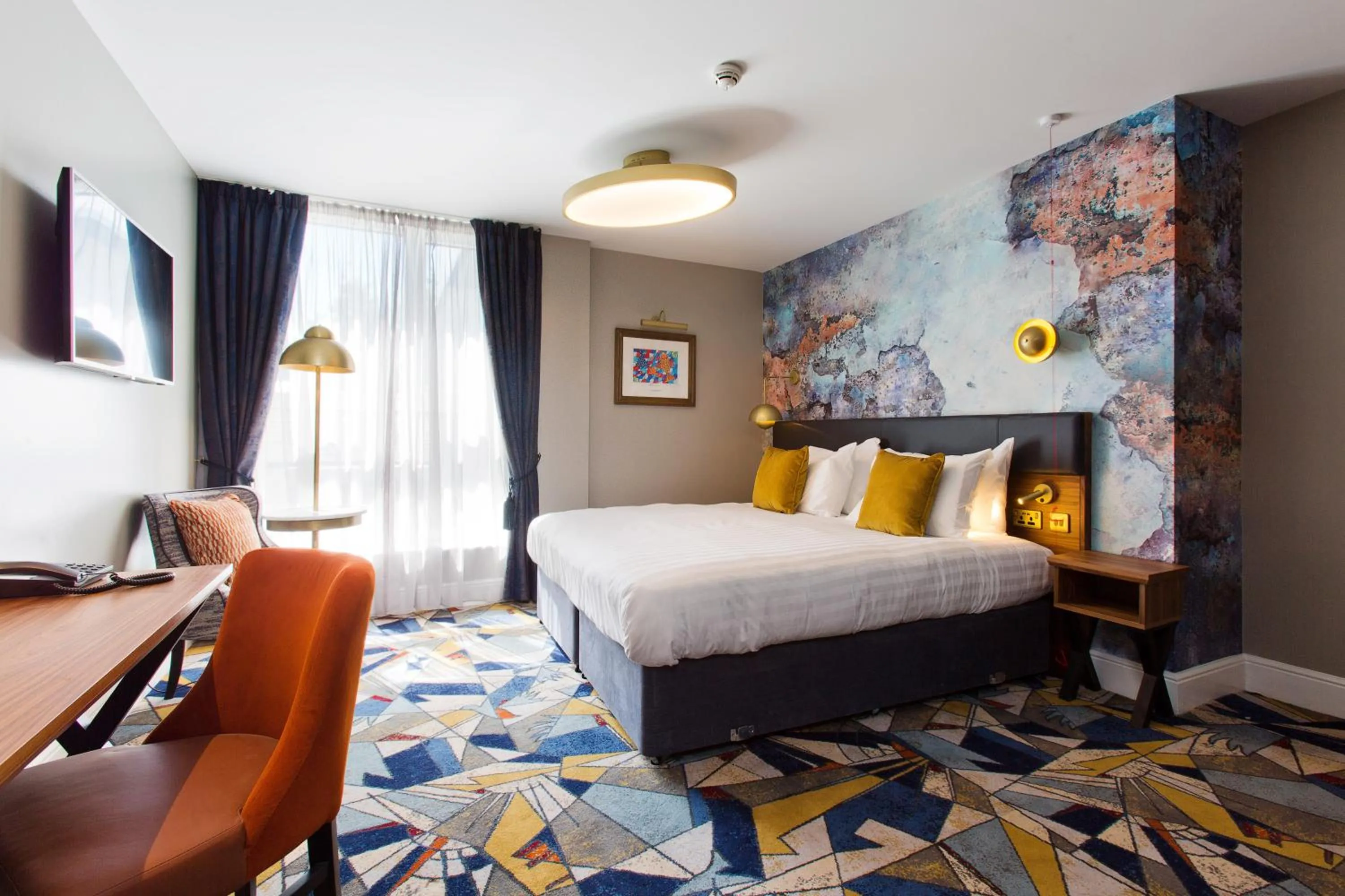 Bedroom, Bed in Keavan's Port Hotel, Dublin