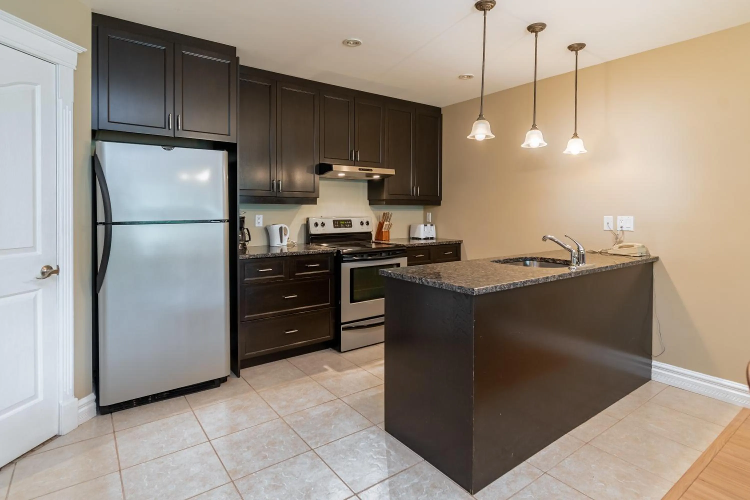 Condo 2 chambres avec parc aquatique!