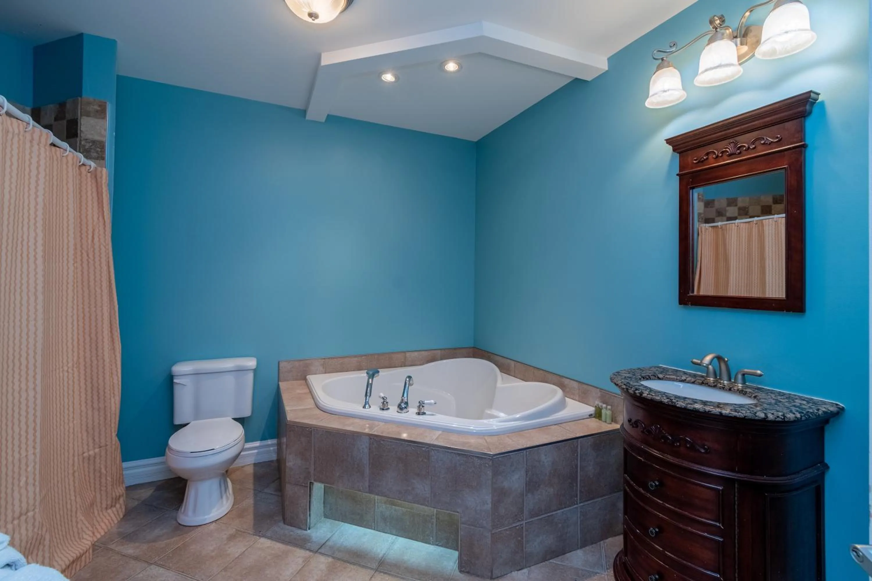 Condo 2 chambres avec parc aquatique!